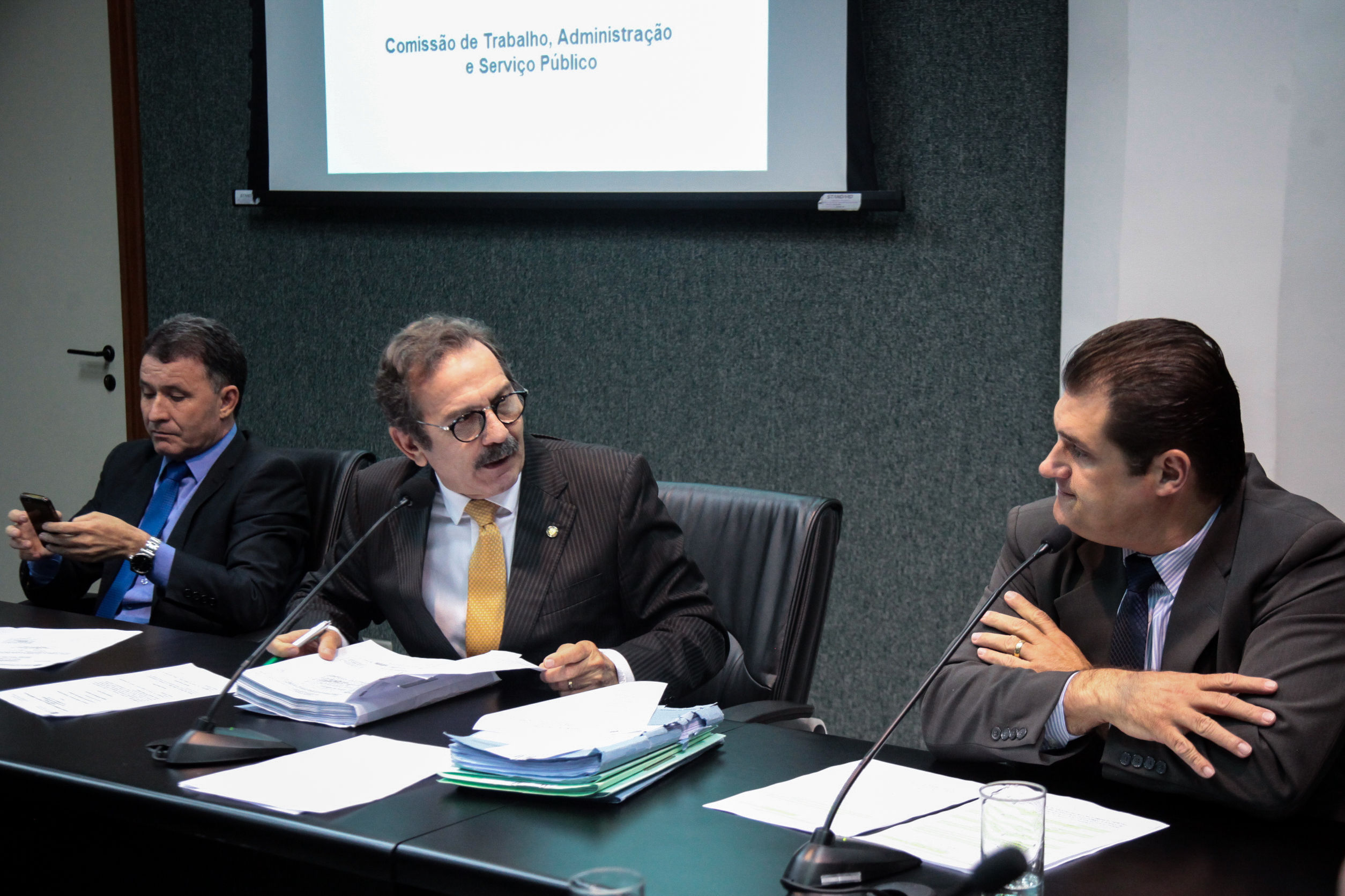 Comissão de Trabalho, Administração e Serviços Públicos.