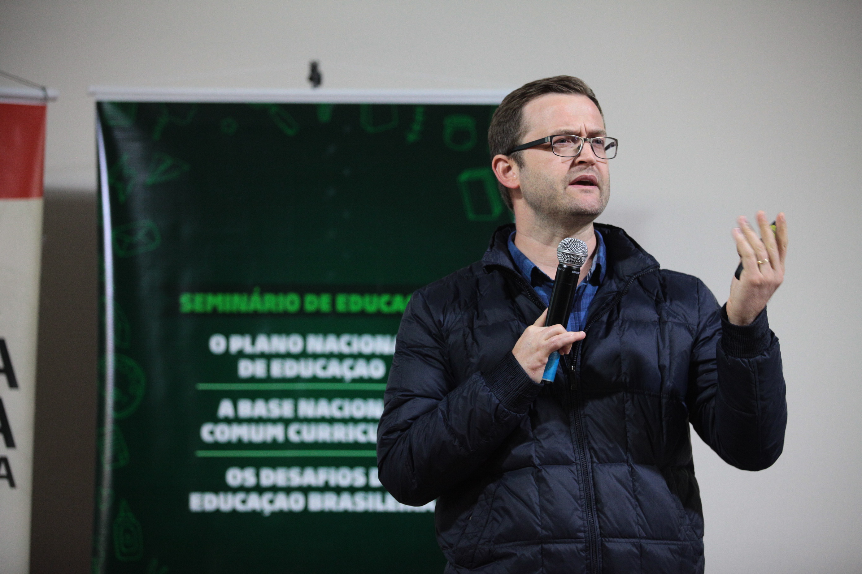 Seminário Estadual de Educação - Professor Doutro Elsio José Corá (UFFS)