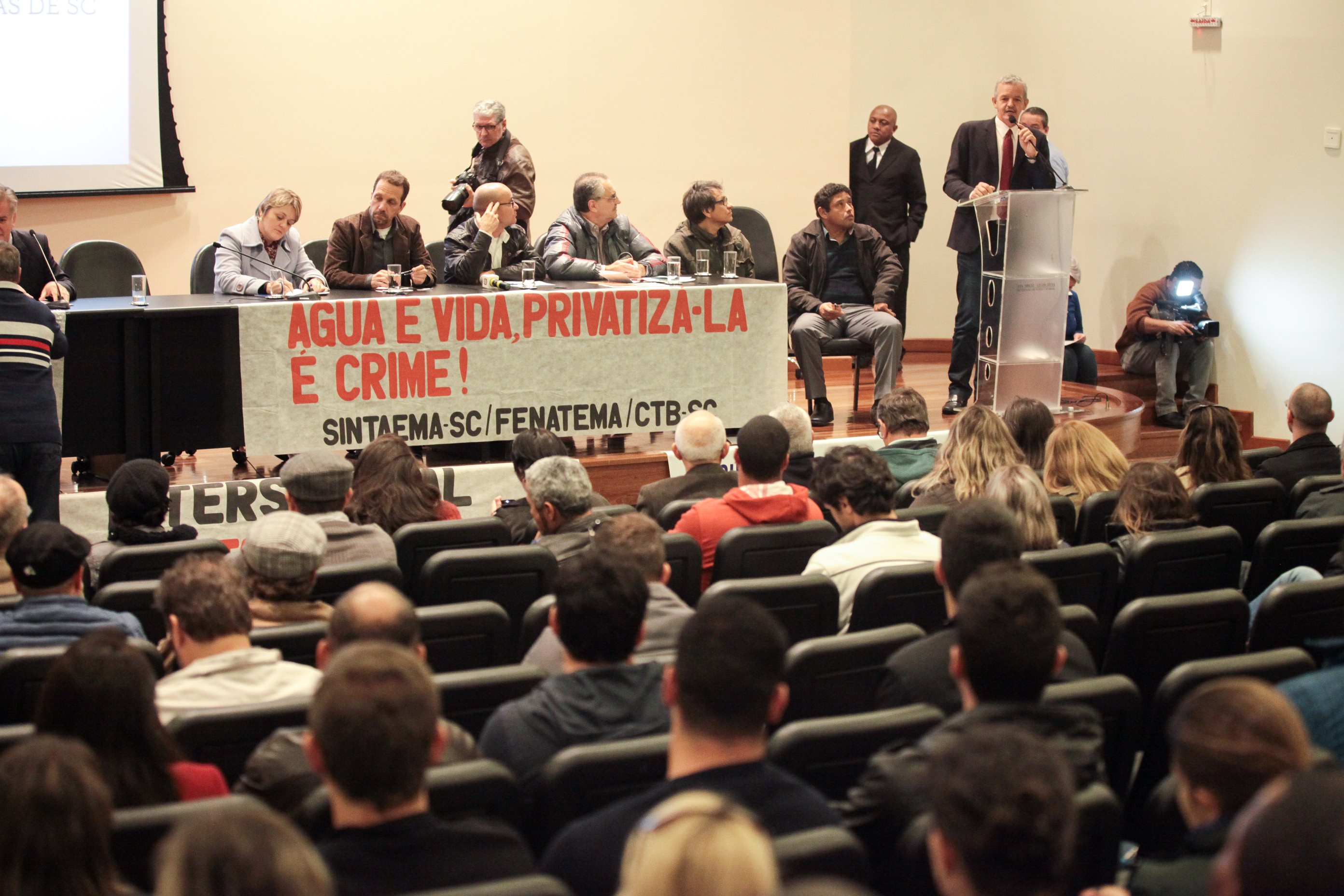 Lançamento da Frente Parlamentar em Defesa do Serviço Público e Contra a Privatização das Empresas Estatais.
