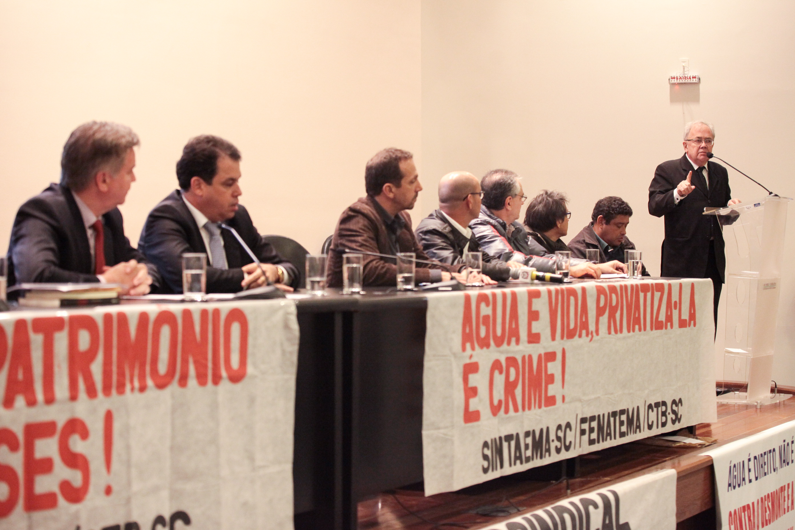 Lançamento da Frente Parlamentar em Defesa do Serviço Público e Contra a Privatização das Empresas Estatais.