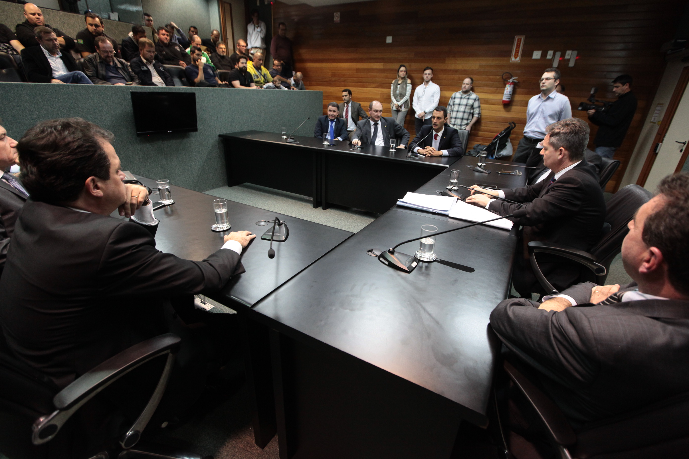 Reunião Extraordinária da Comissão de Constituição e Justiça.