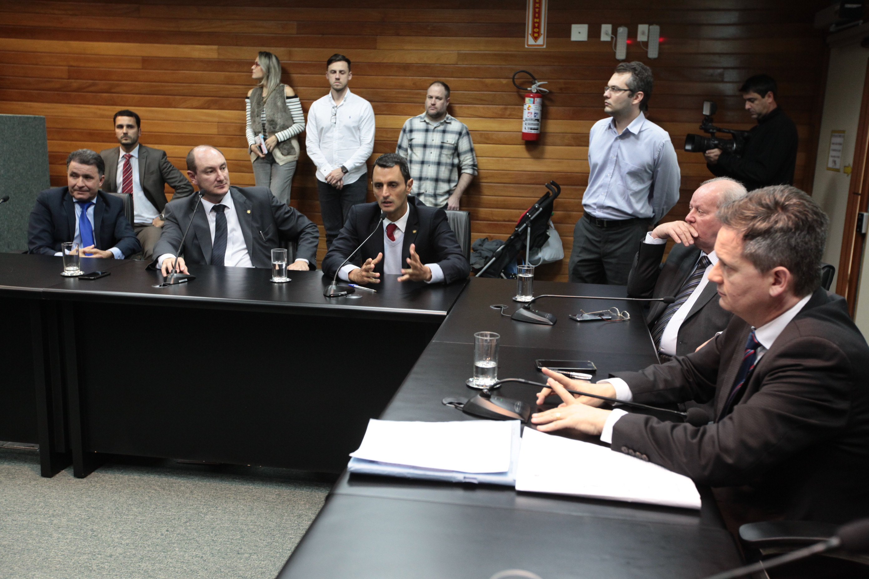 Reunião Extraordinária da Comissão de Constituição e Justiça.