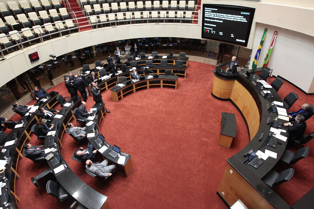 Deputados aprovam ampliação de recursos para Fundo de Cultura, Esporte e Turismo