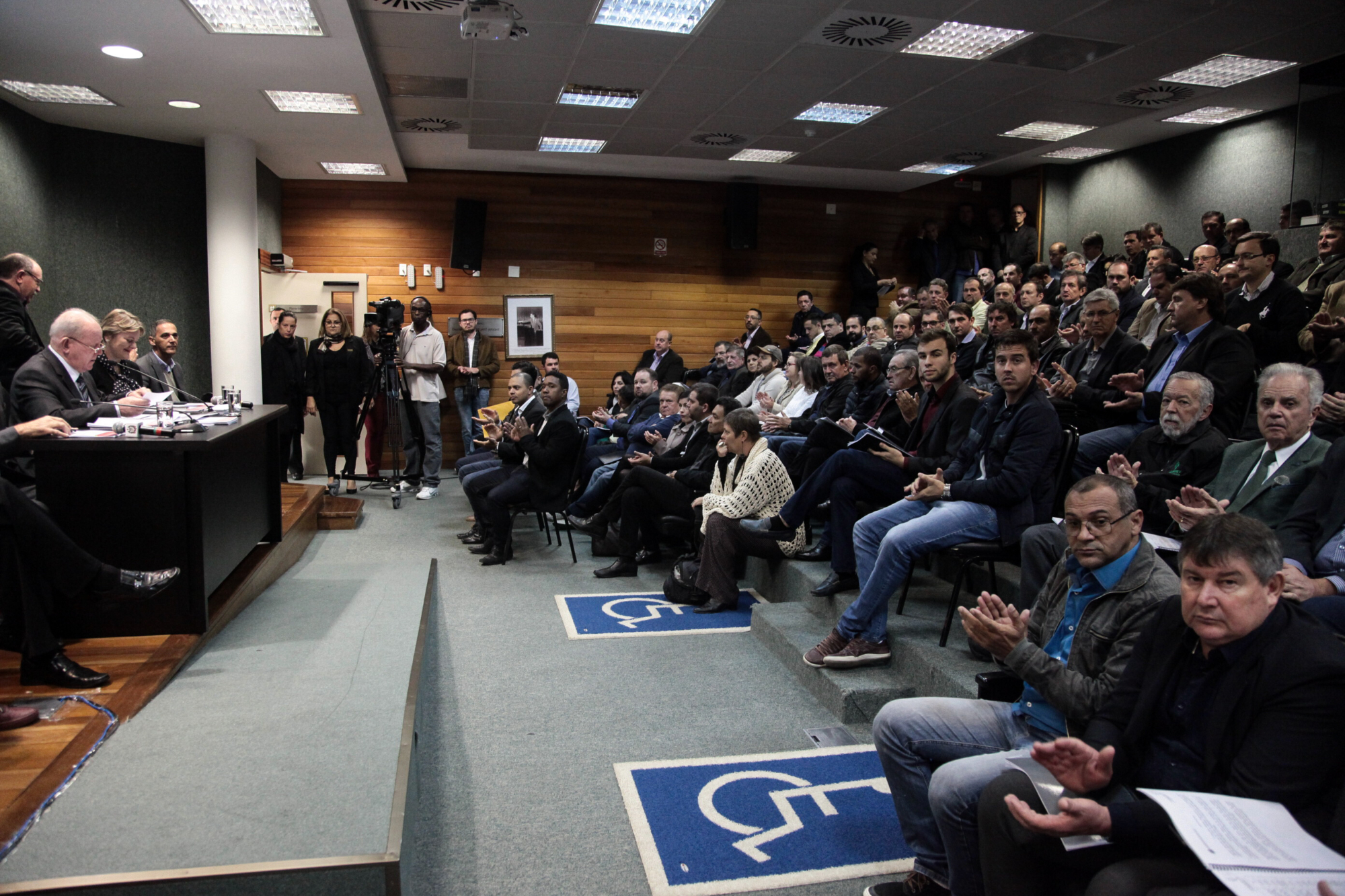 Assembleia debate futuro do Orçamento Regionalizado