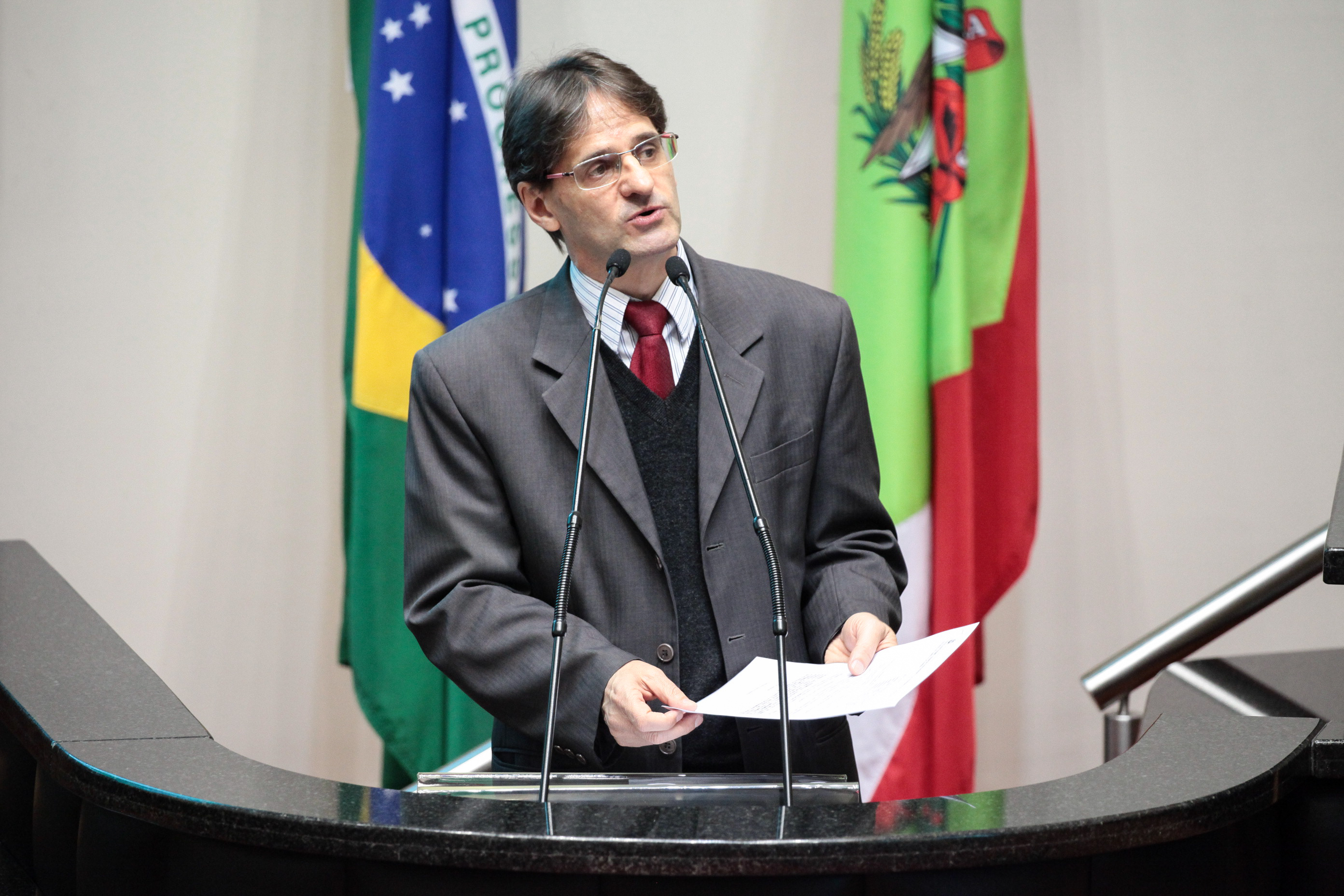 Deputado Neodi Saretta (PT). Sessão Ordinária.
