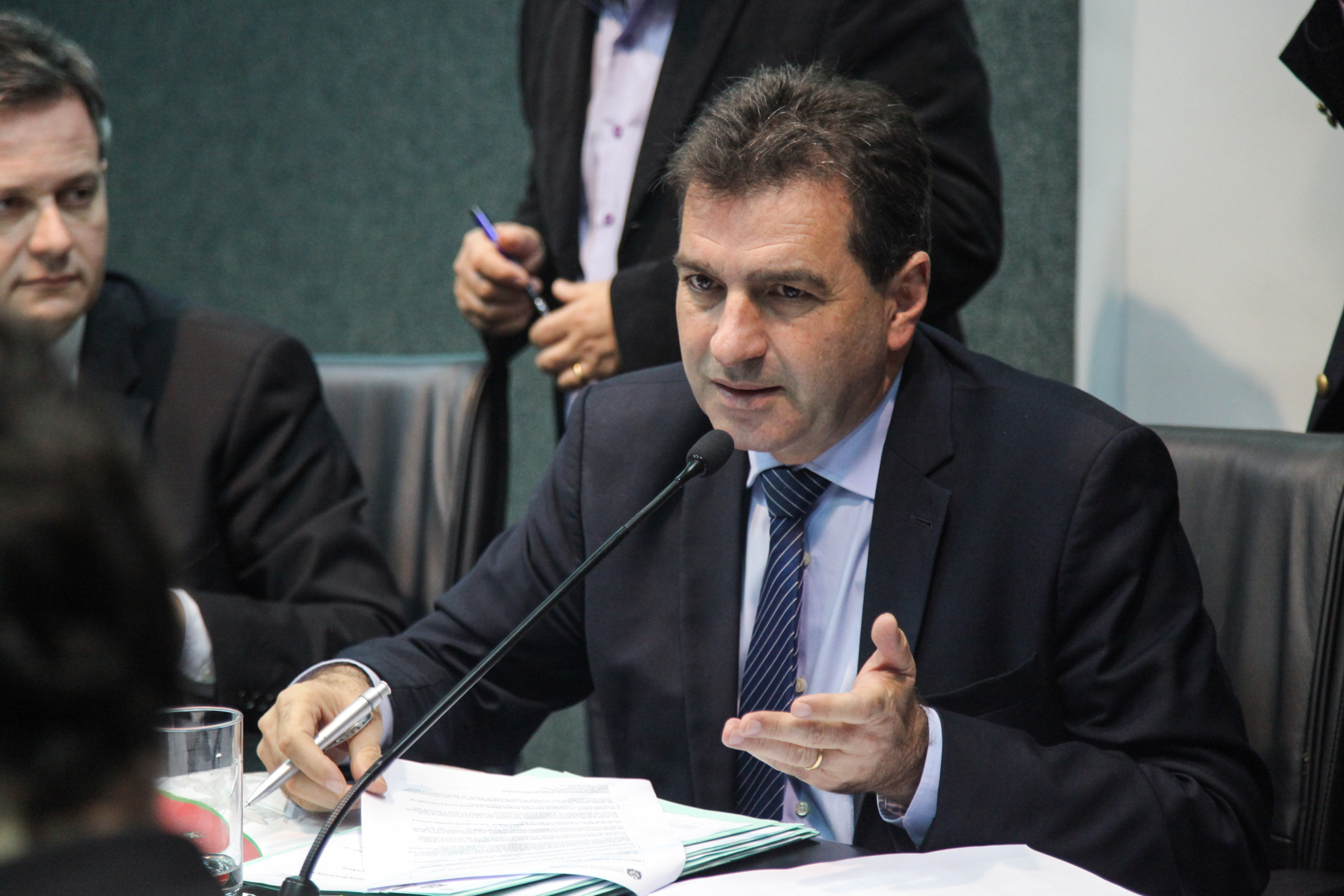 Deputado Valdir Cobalchini (PMDB). Comissão de Constituição e Justiça.