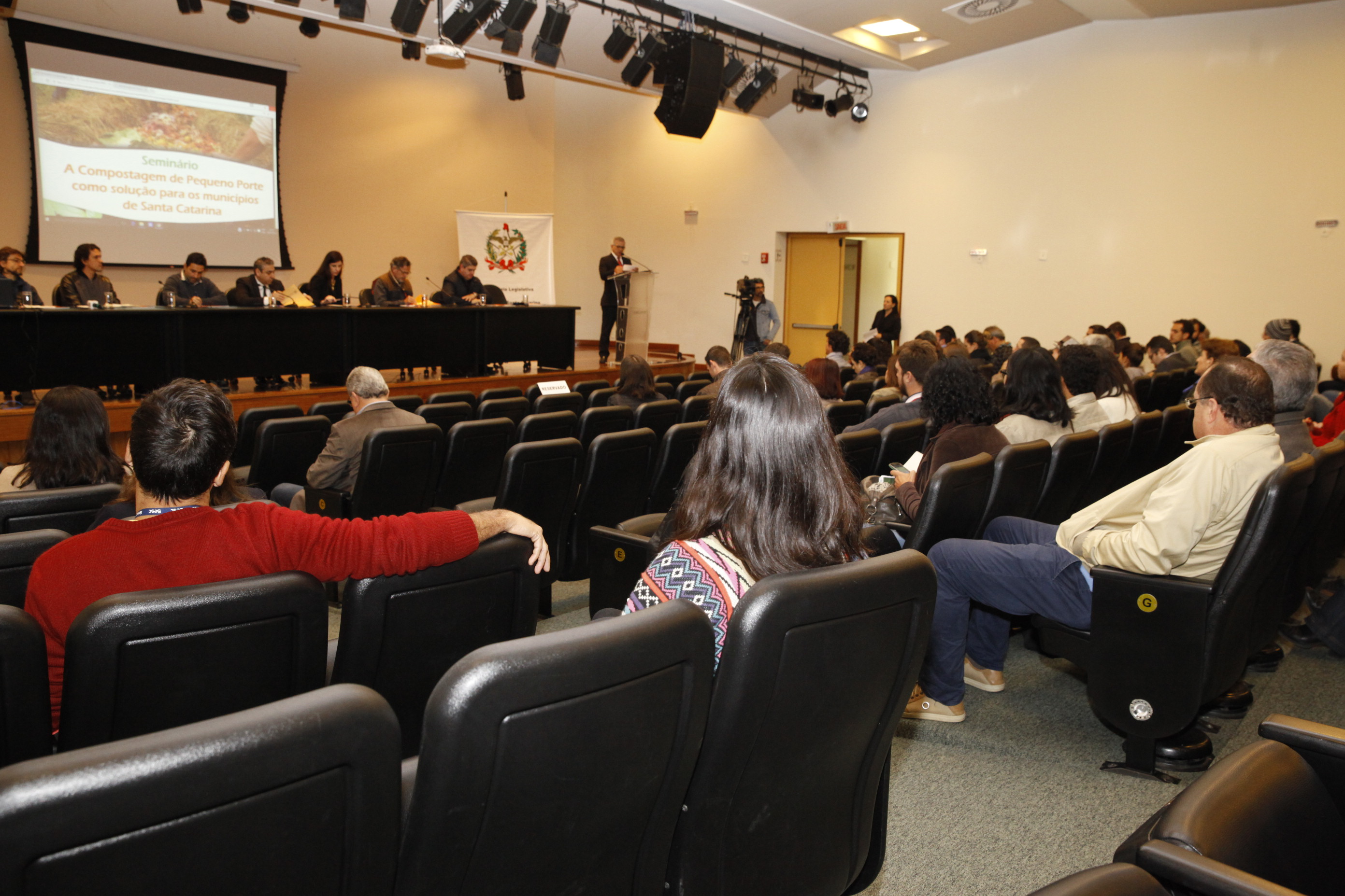 Seminário Política Nacional de Resíduos Sólidos.