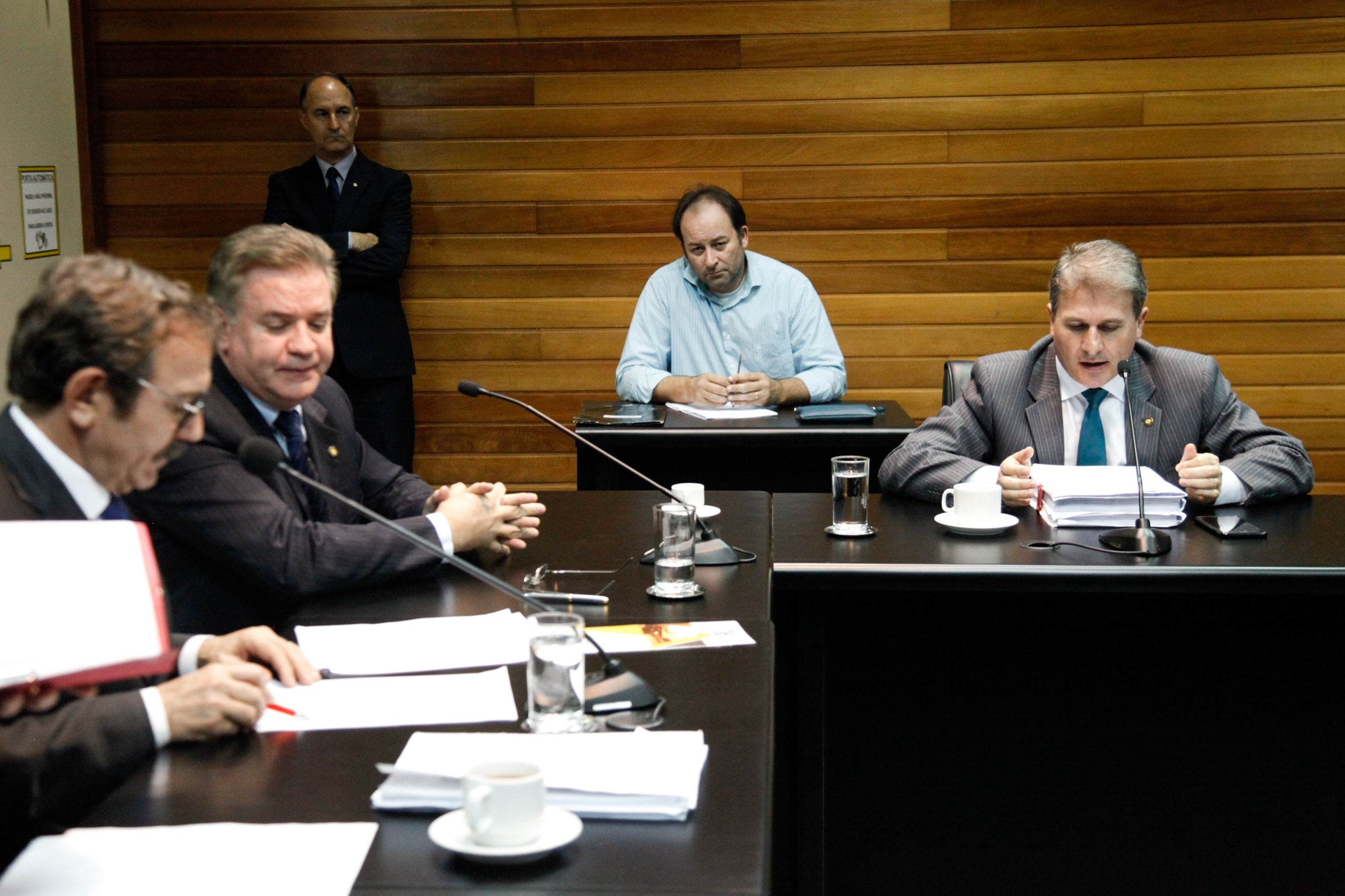 Comissão de Trabalho, Administração e Serviços Públicos.