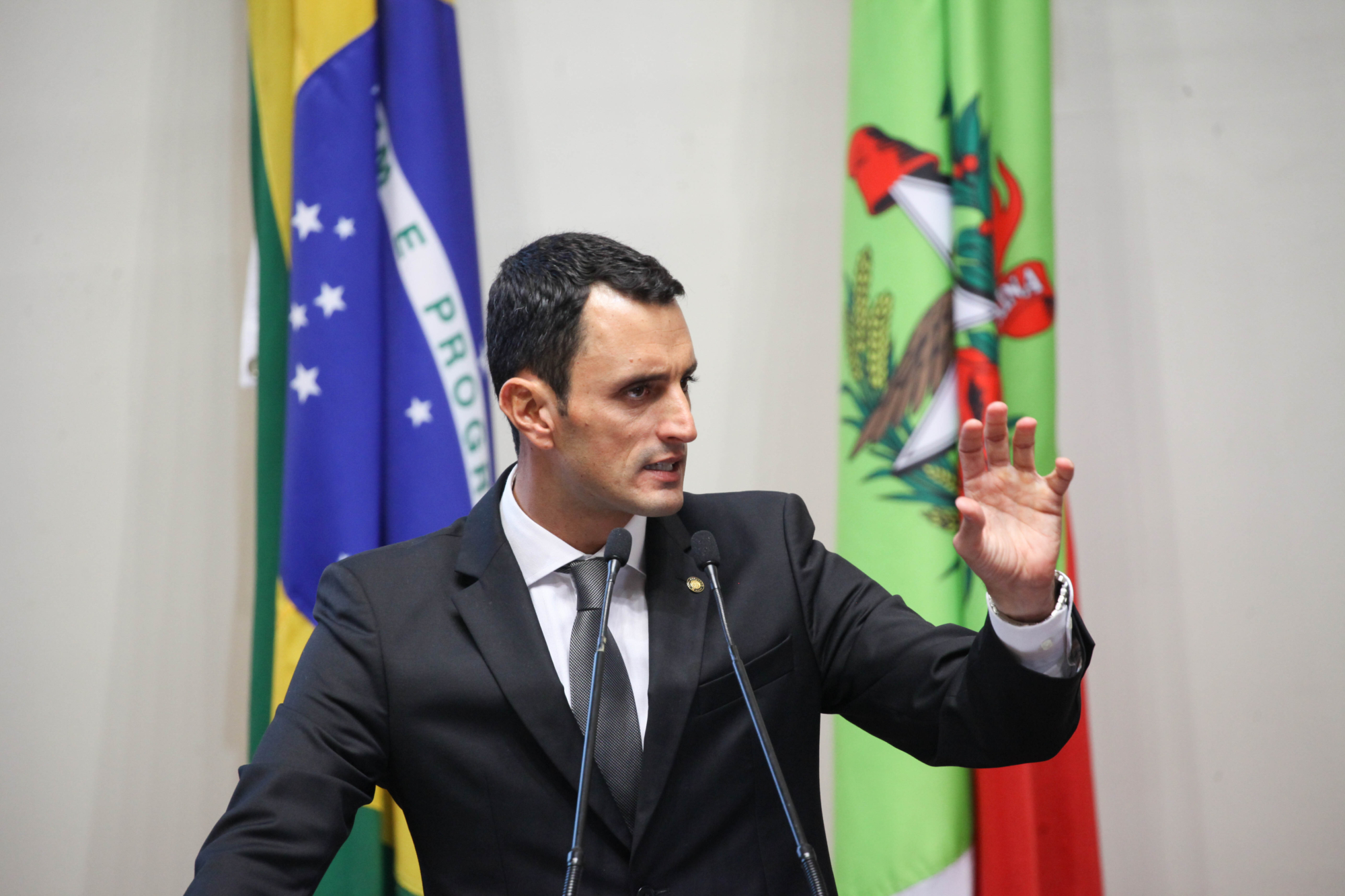 Deputado chama atenção para situação de rodovias catarinenses