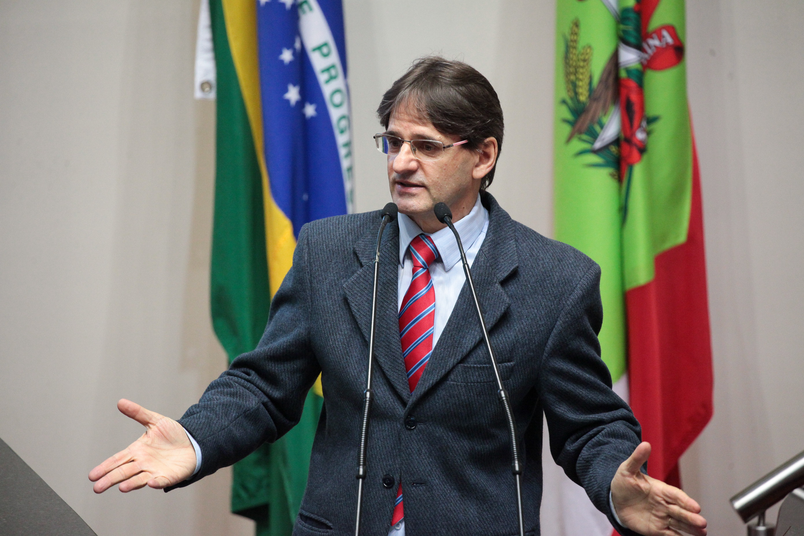 Deputado Neodi Saretta (PT). Sessão Ordinária.