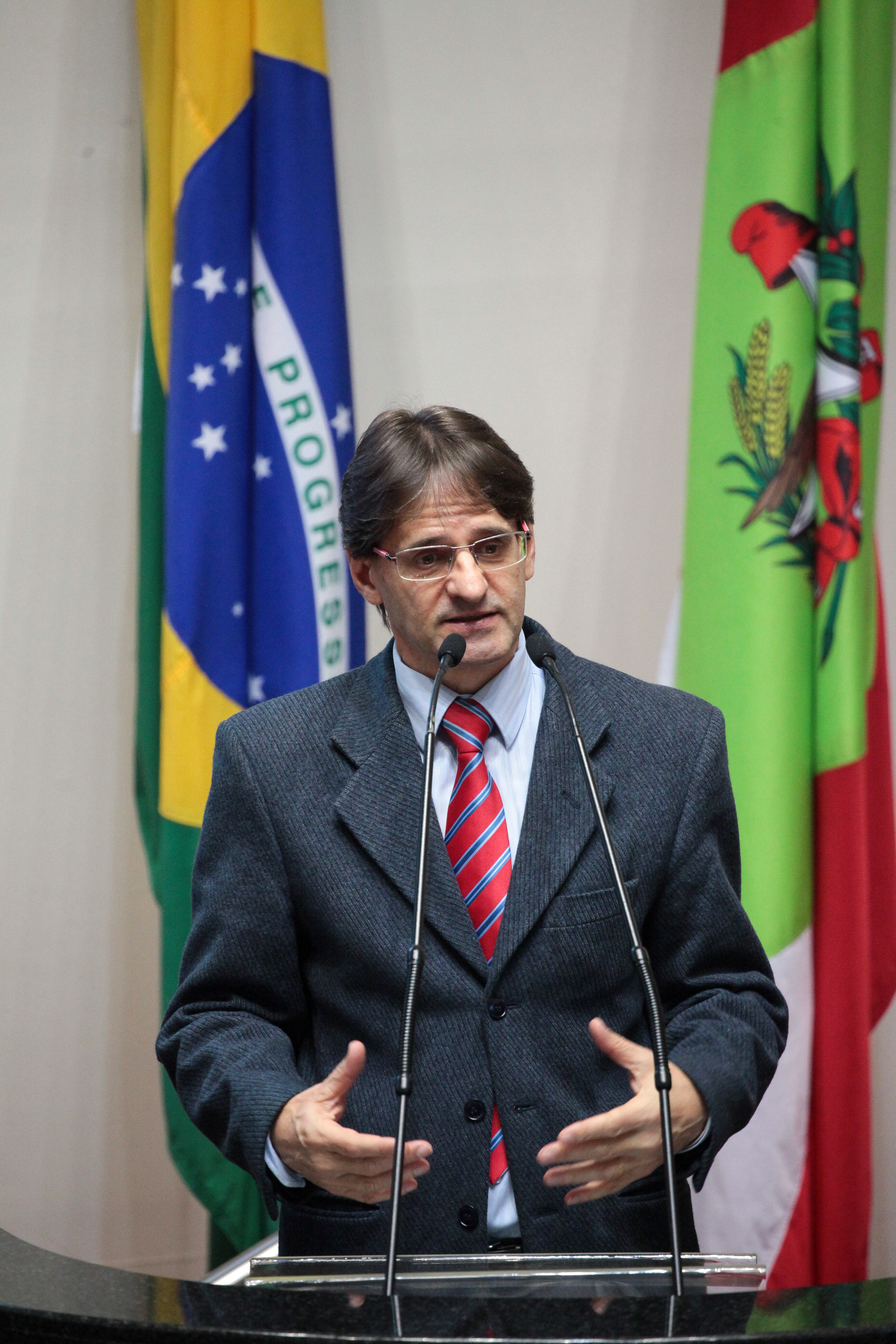 Deputado Neodi Saretta (PT). Sessão Ordinária.