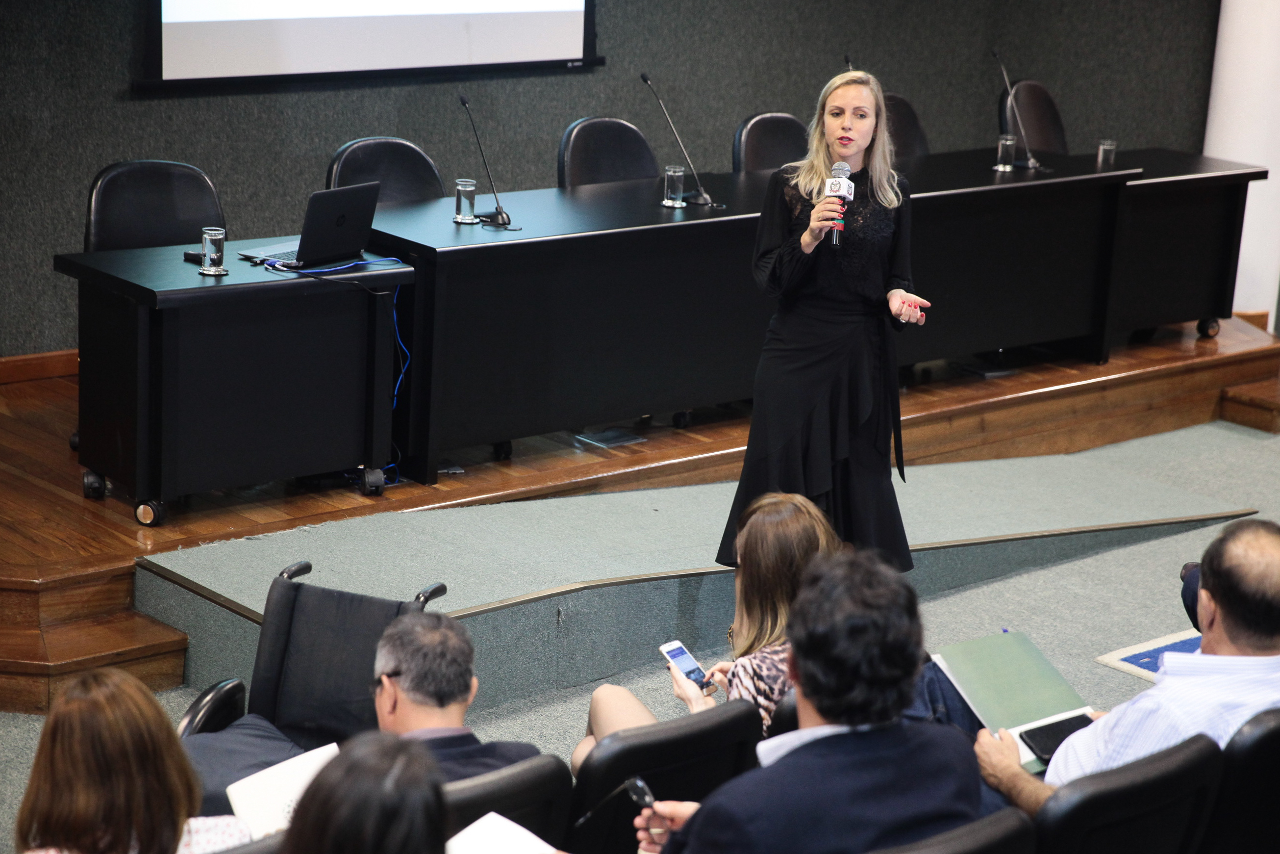 III Seminário da Certificação de Responsabilidade Social.  Adelita Adiers