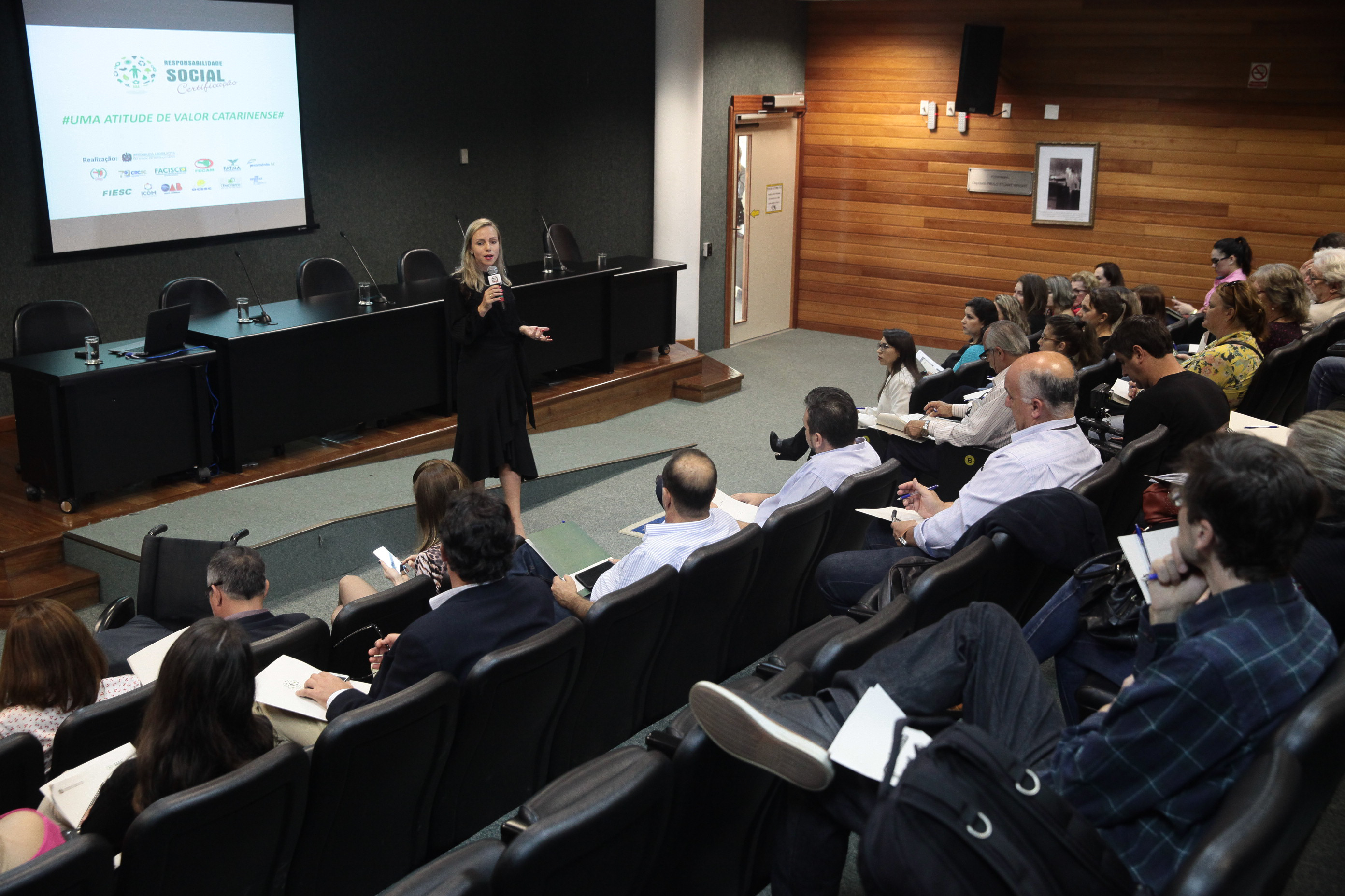 III Seminário da Certificação de Responsabilidade Social.  Adelita Adiers