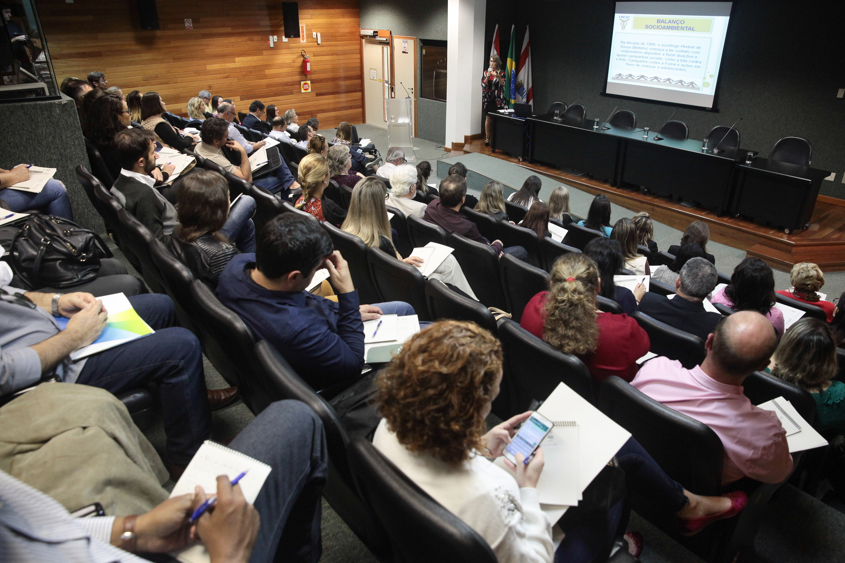 III Seminário da Certificação de Responsabilidade Social. Raquel Cássia de Souza Souto.