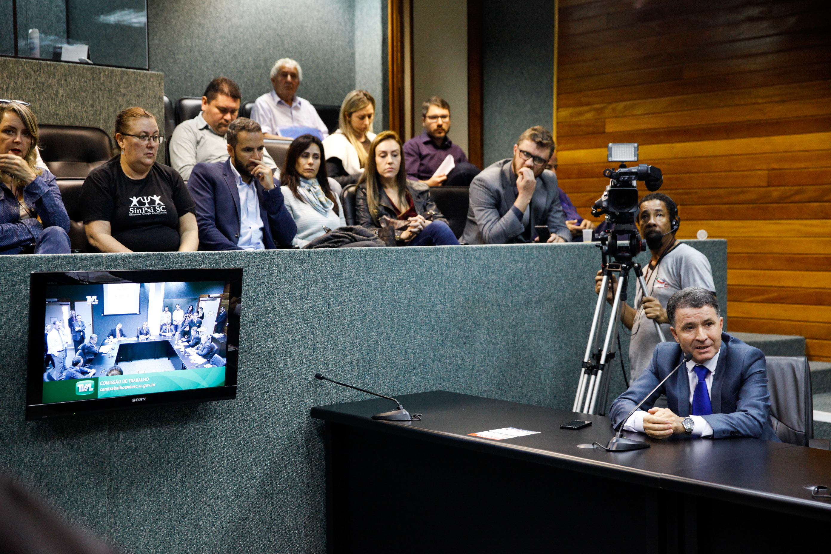 Deputado Darci de Matos (PSD). Comissão de Trabalho, Administração e Serviço Público.