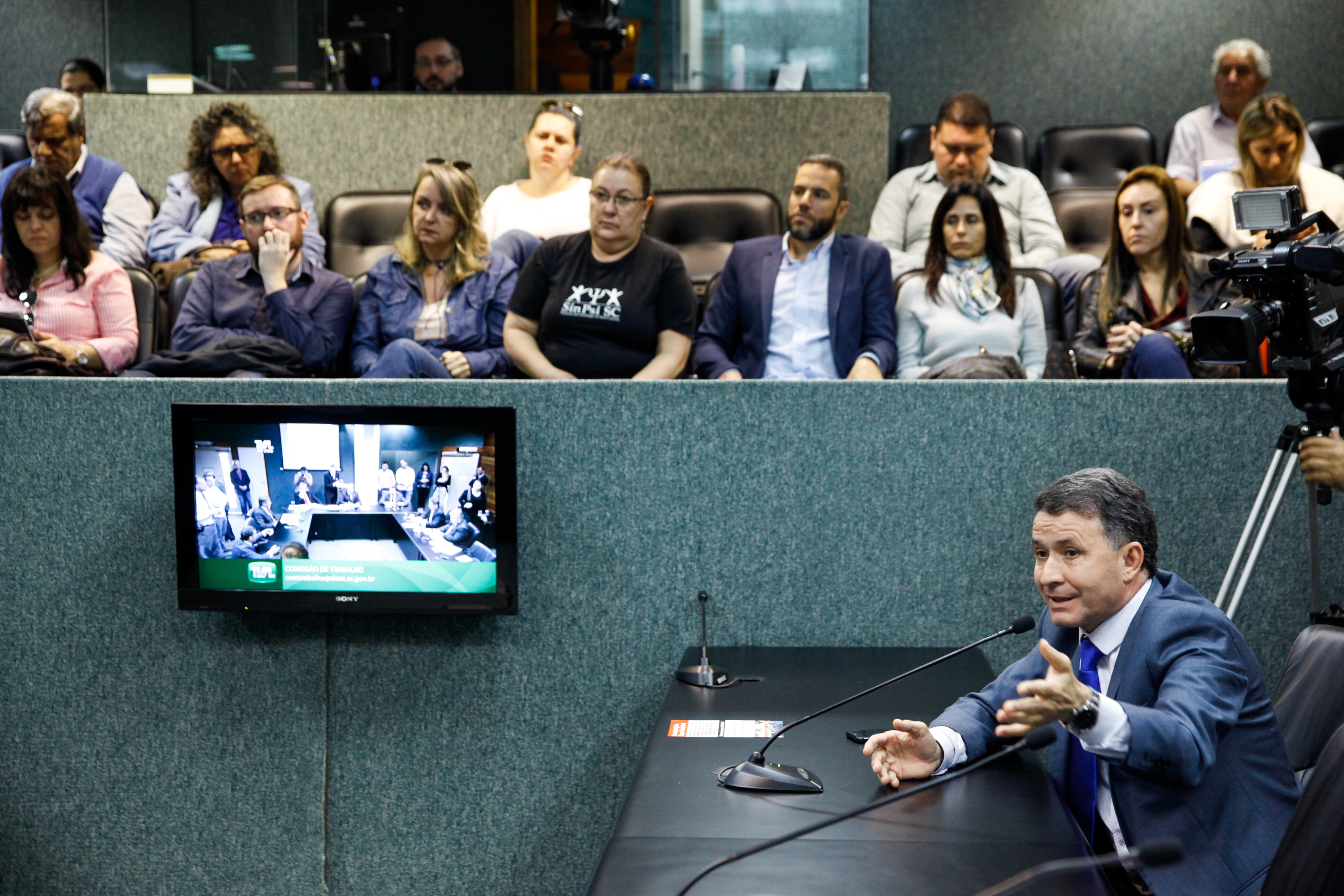 Deputado Darci de Matos (PSD). Comissão de Trabalho, Administração e Serviço Público.