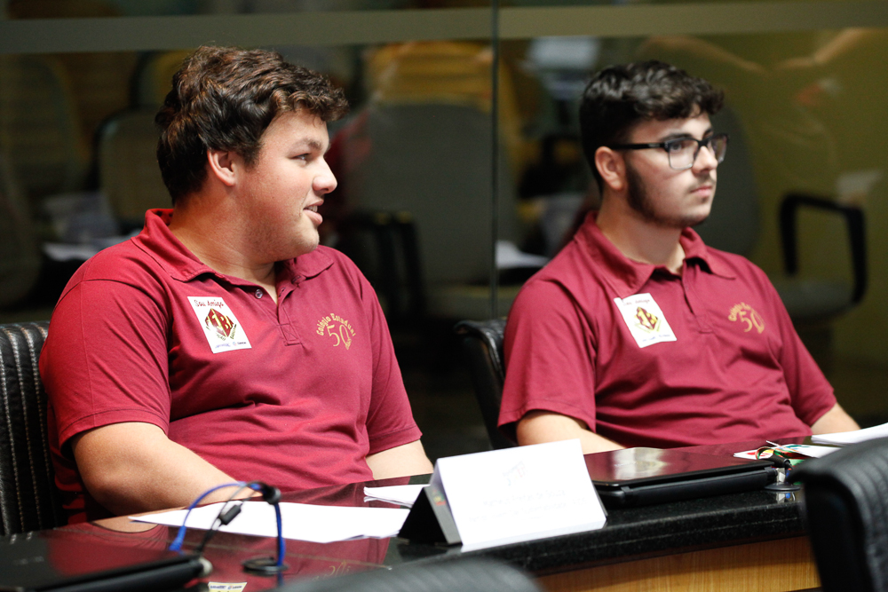 Sessão Especial do Parlamento Jovem Catarinense.