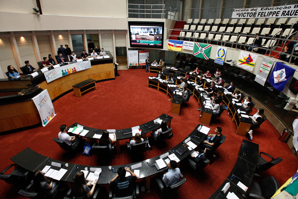 Sessão Especial do Parlamento Jovem Catarinense.