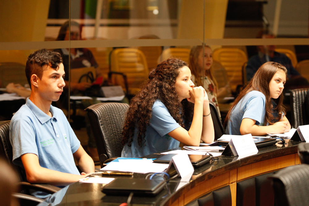 Sessão Especial do Parlamento Jovem Catarinense.