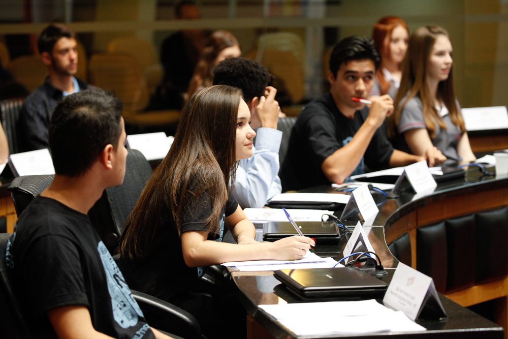 Sessão Especial do Parlamento Jovem Catarinense.