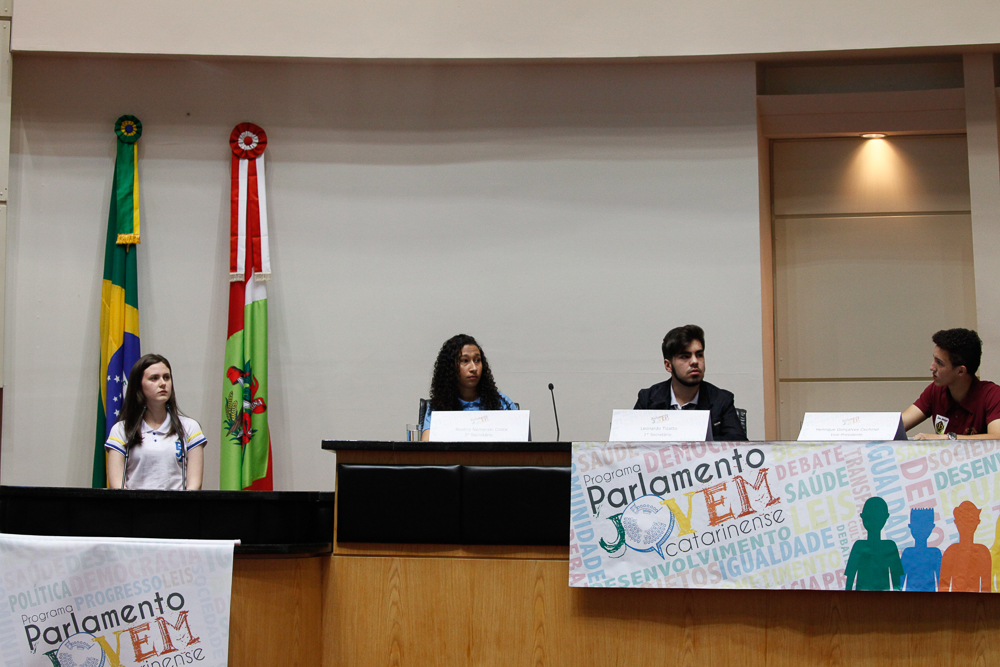 Sessão Especial do Parlamento Jovem Catarinense.