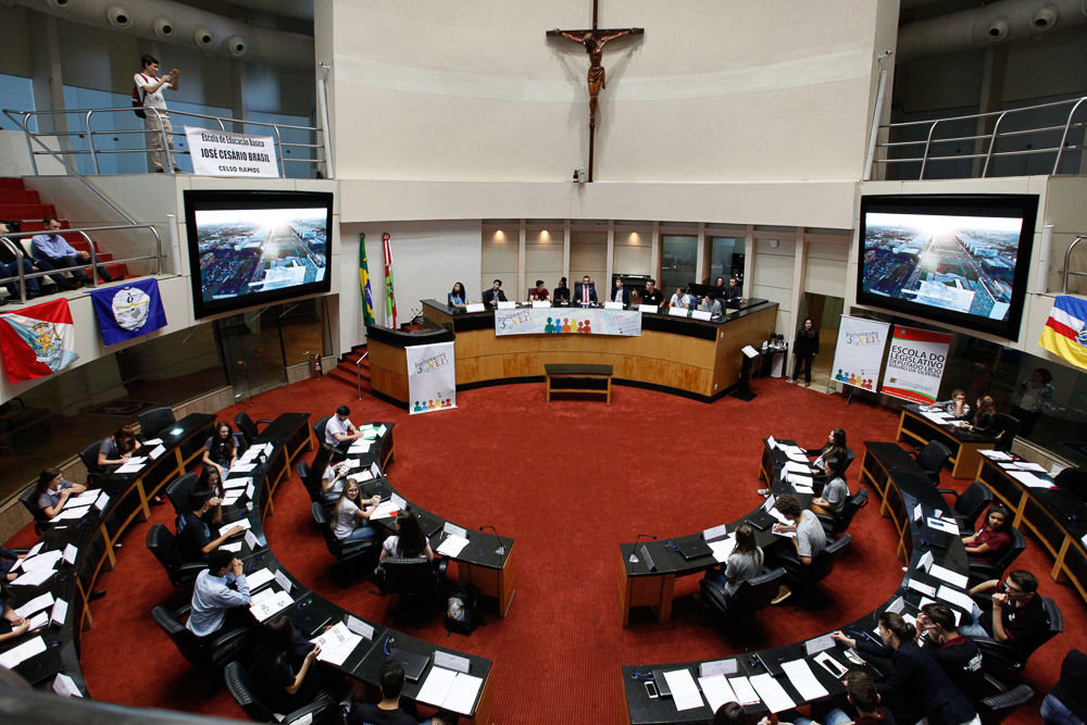 Sessão Especial do Parlamento Jovem Catarinense.