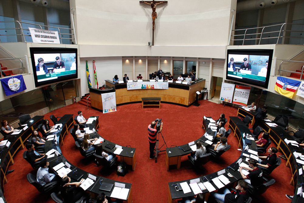 Sessão Especial do Parlamento Jovem Catarinense.