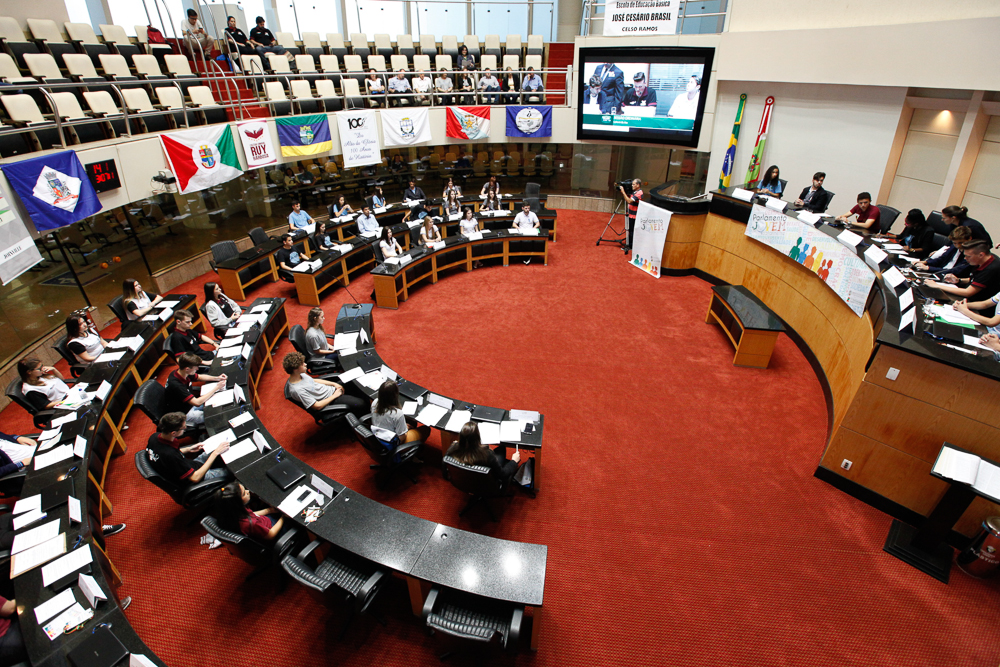 Sessão Especial do Parlamento Jovem Catarinense.