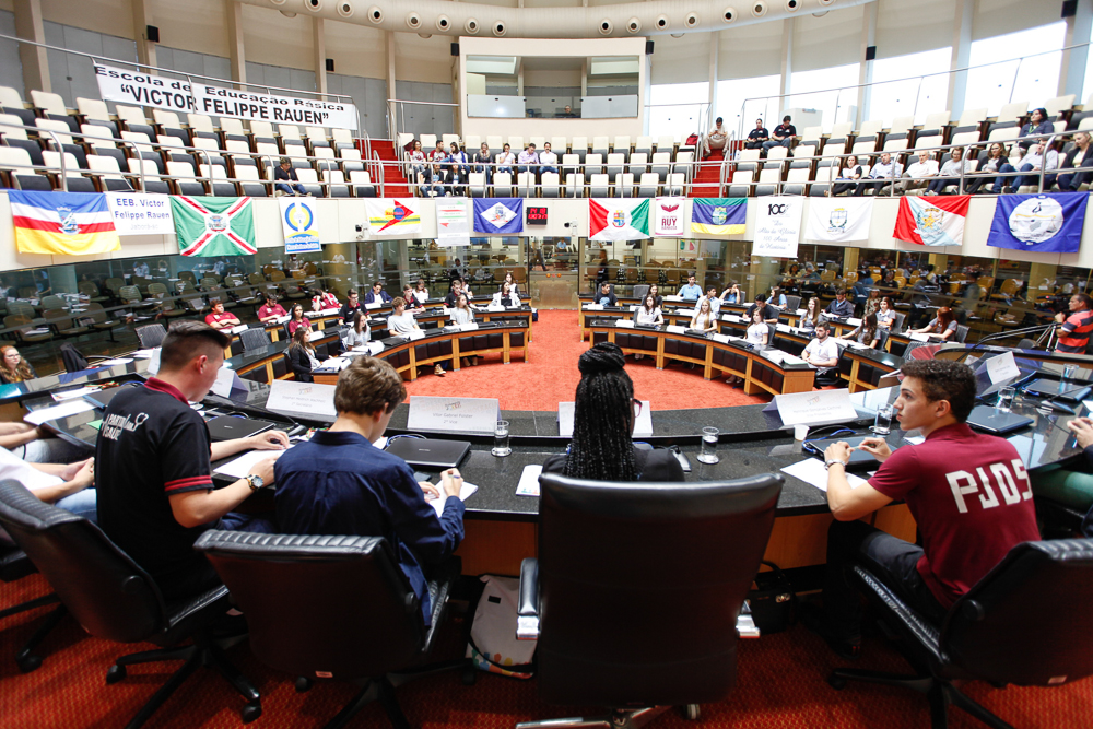 Sessão Especial do Parlamento Jovem Catarinense