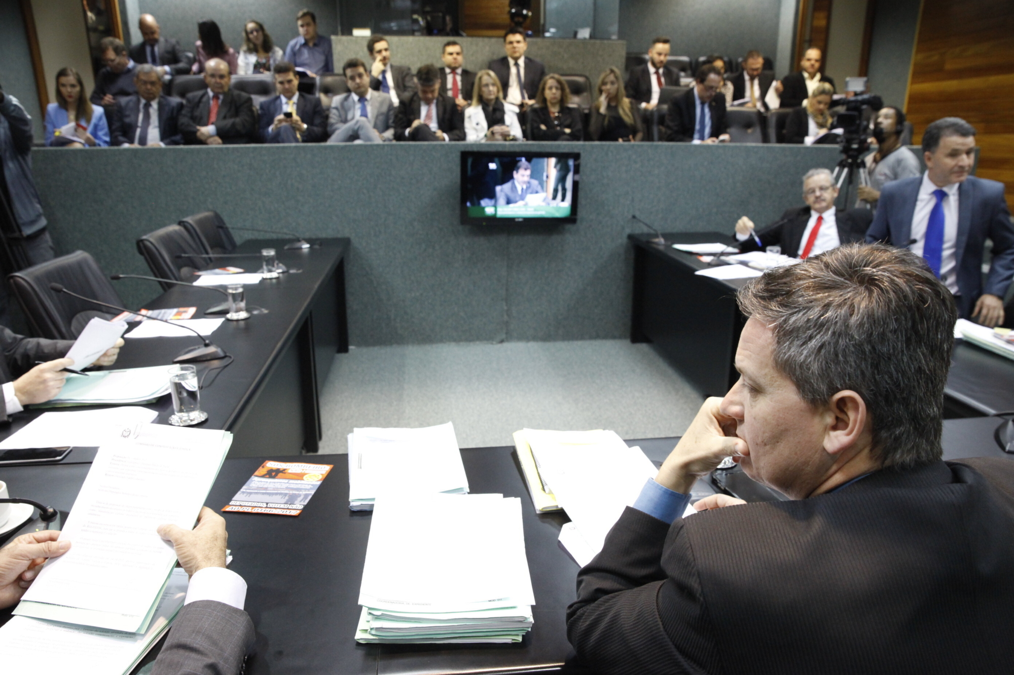 CCJ acelera trabalhos para limpar pauta antes do recesso