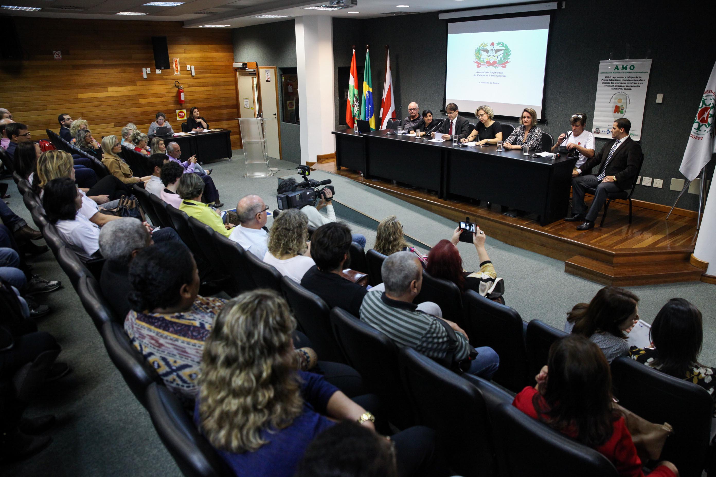 Audiência Pública Sobre a Situação dos Ostomizados em Santa Catarina.