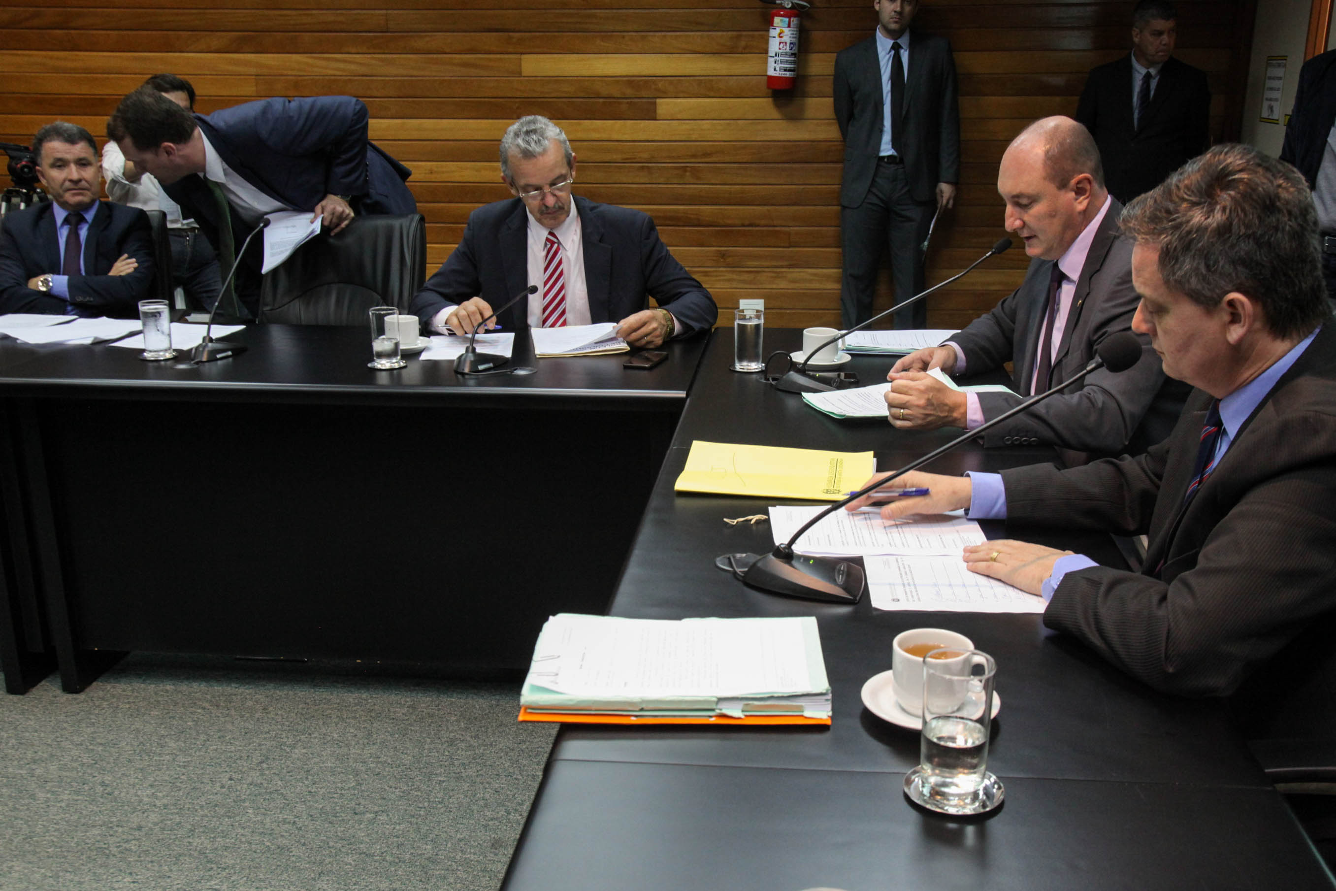 Comissão de Constituição e Justiça.