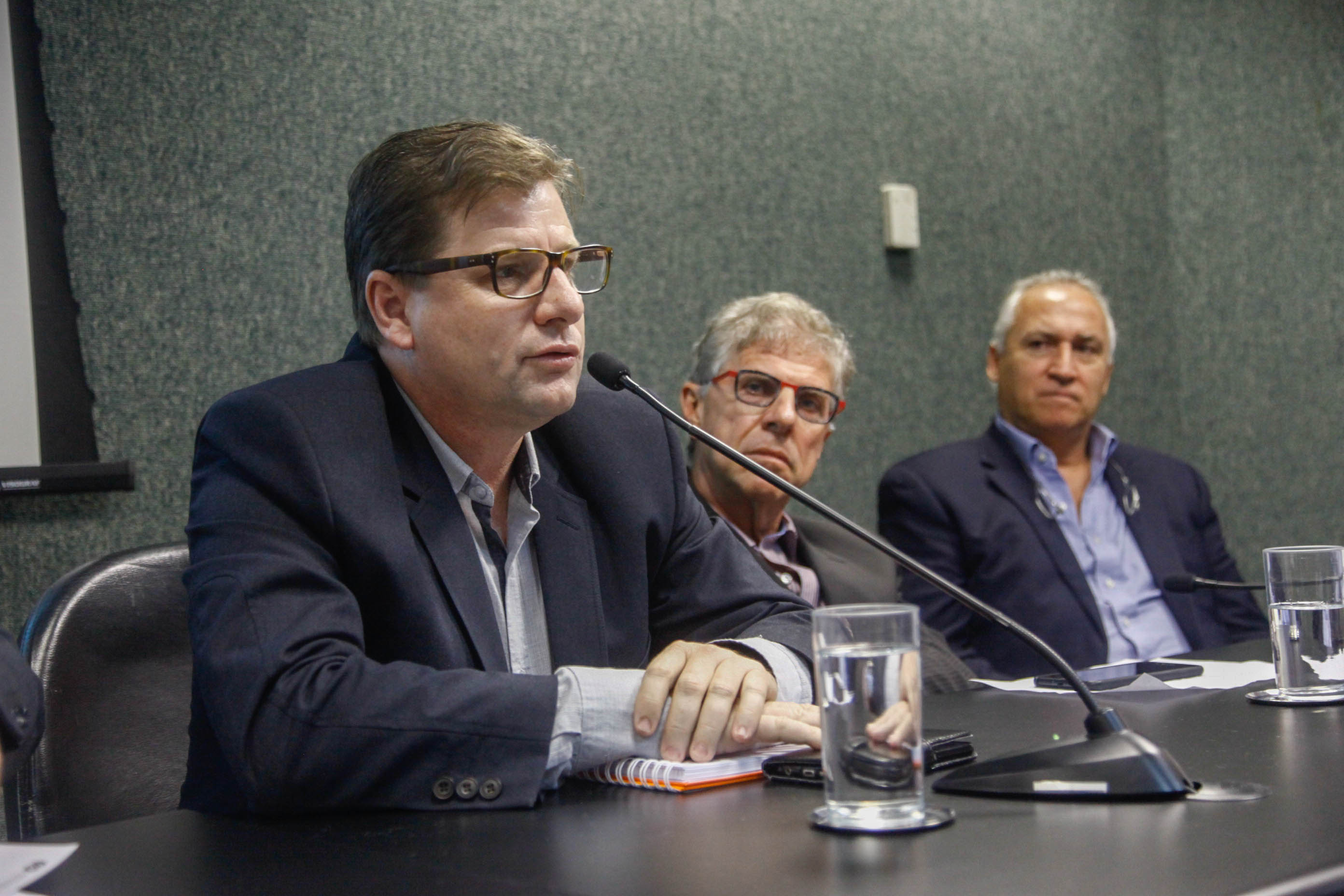 Frente Parlamentar para o Desenvolvimento do Setor Náutico.