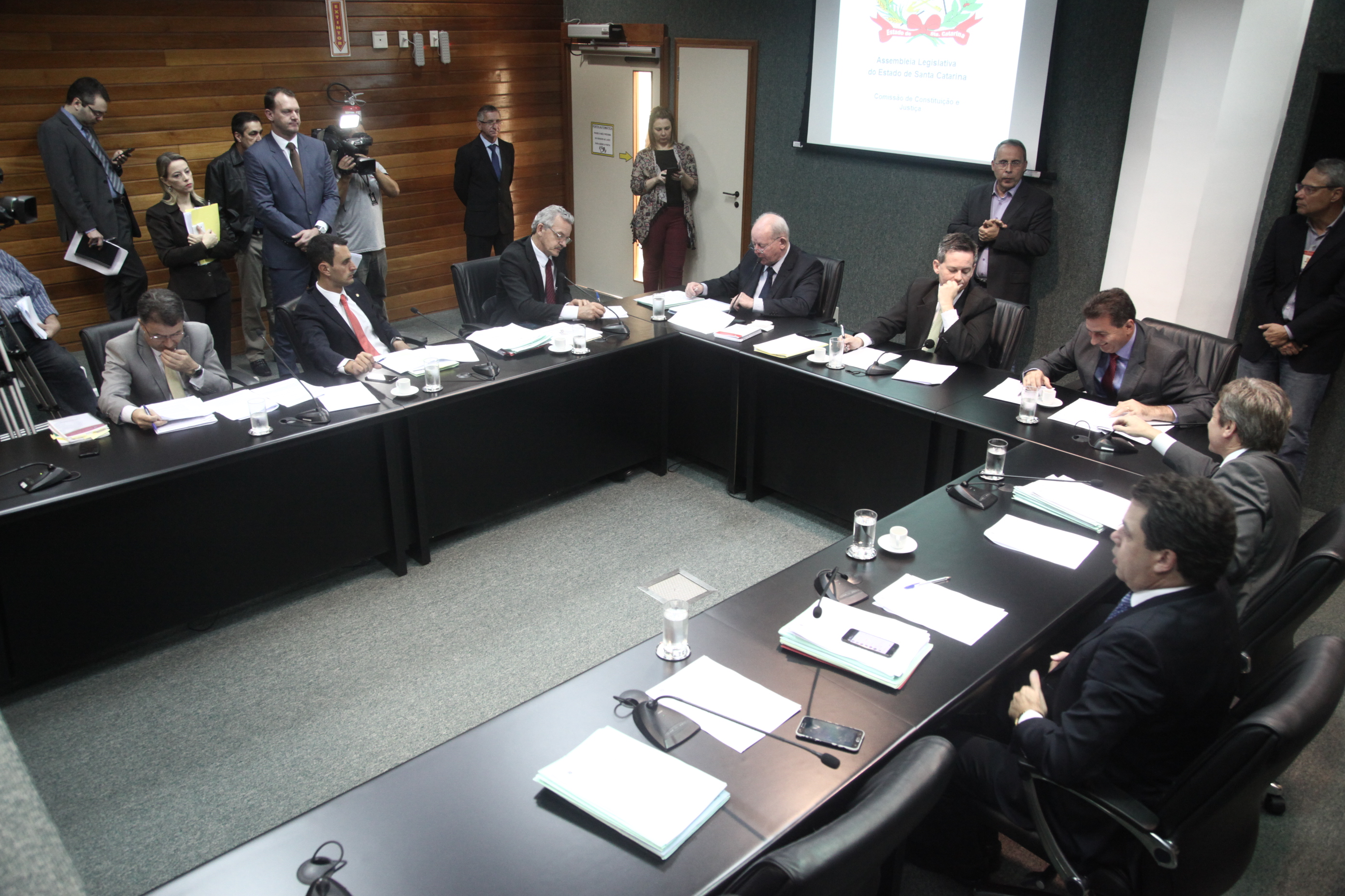 Comissão de Constituição e Justiça.