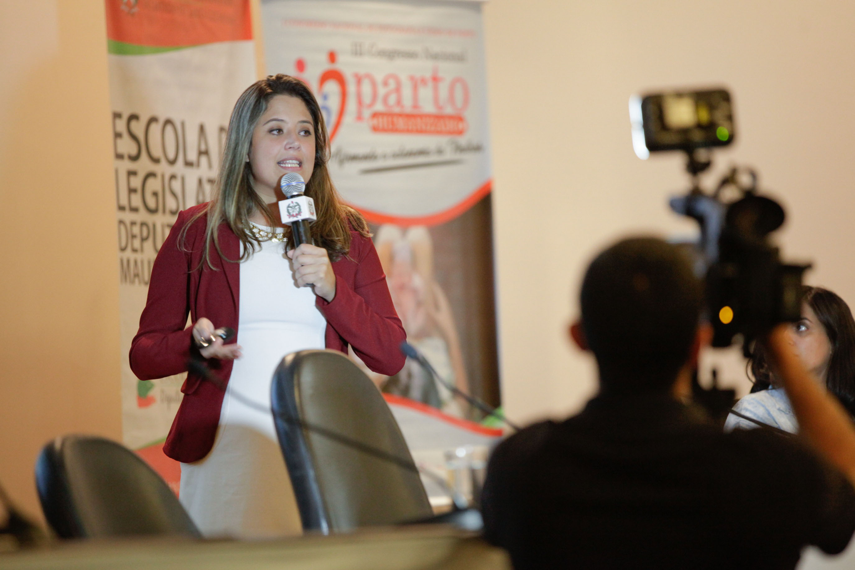Alanna Kern. 3° Congresso Nacional de Parto Humanizado.