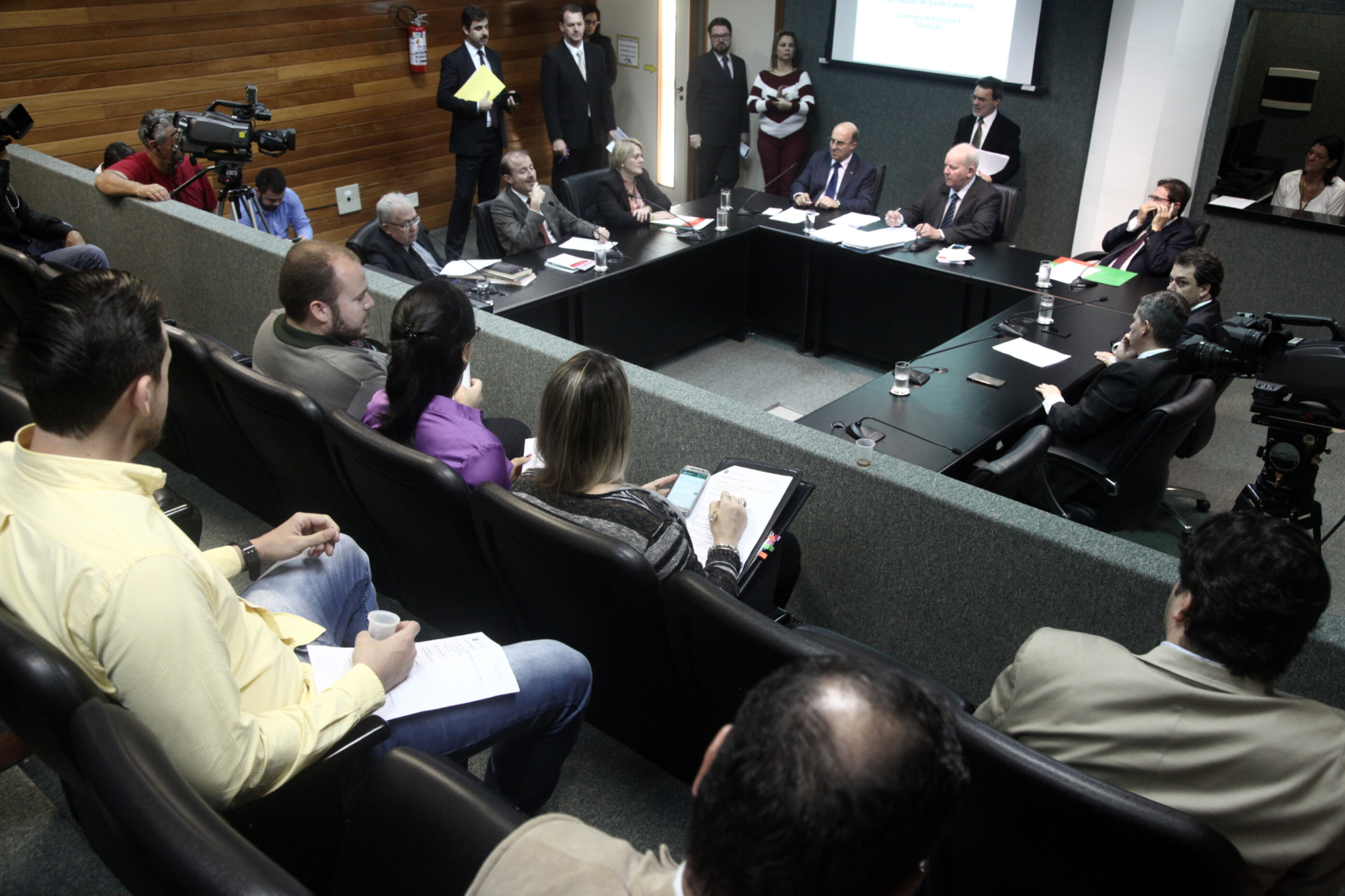 Prefeitos da Grande Fpolis e governo vão fazer reunião para discutir PLC 7/2017