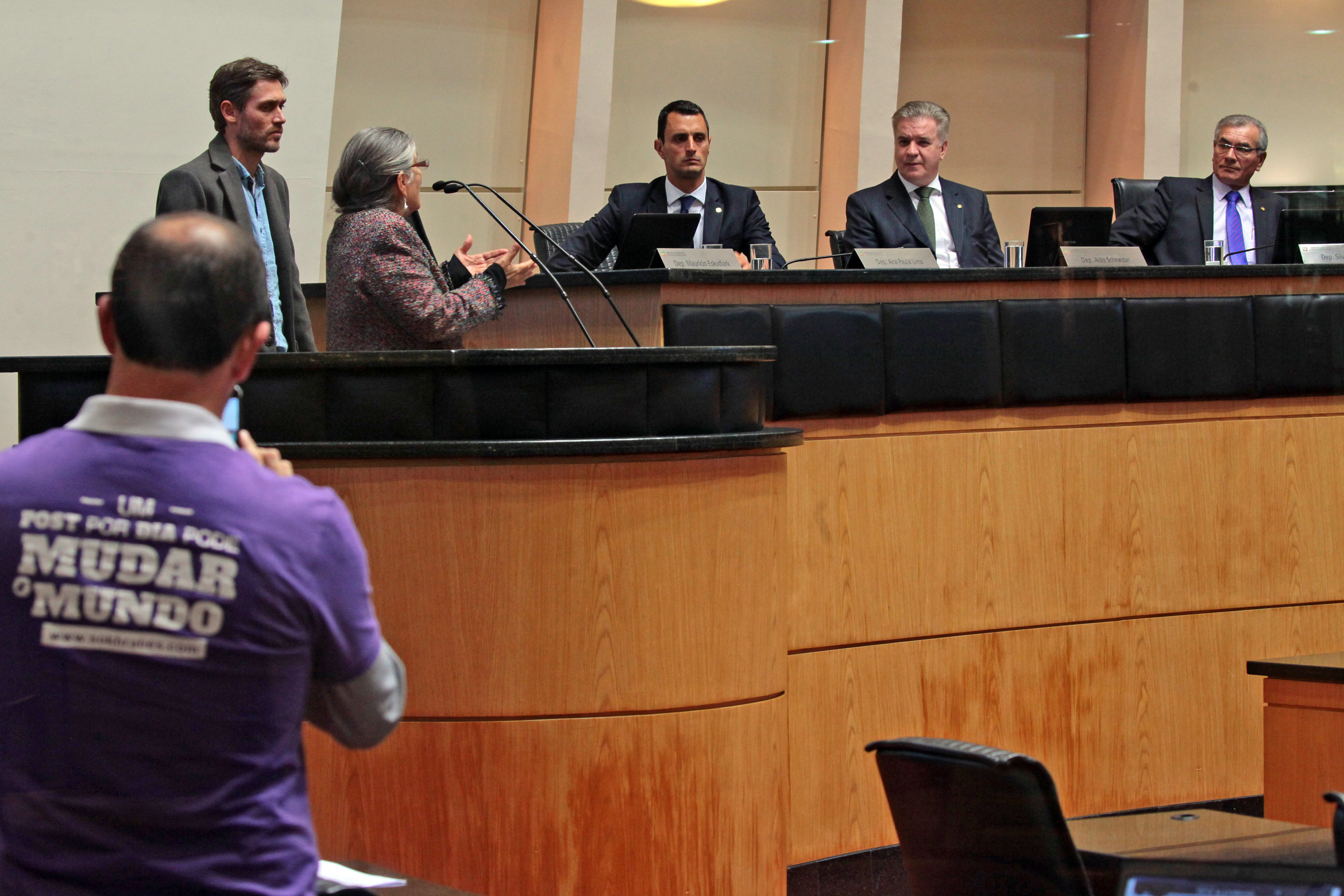 Representantes do Sokhrates Apresentam o Aplicativo no Plenário