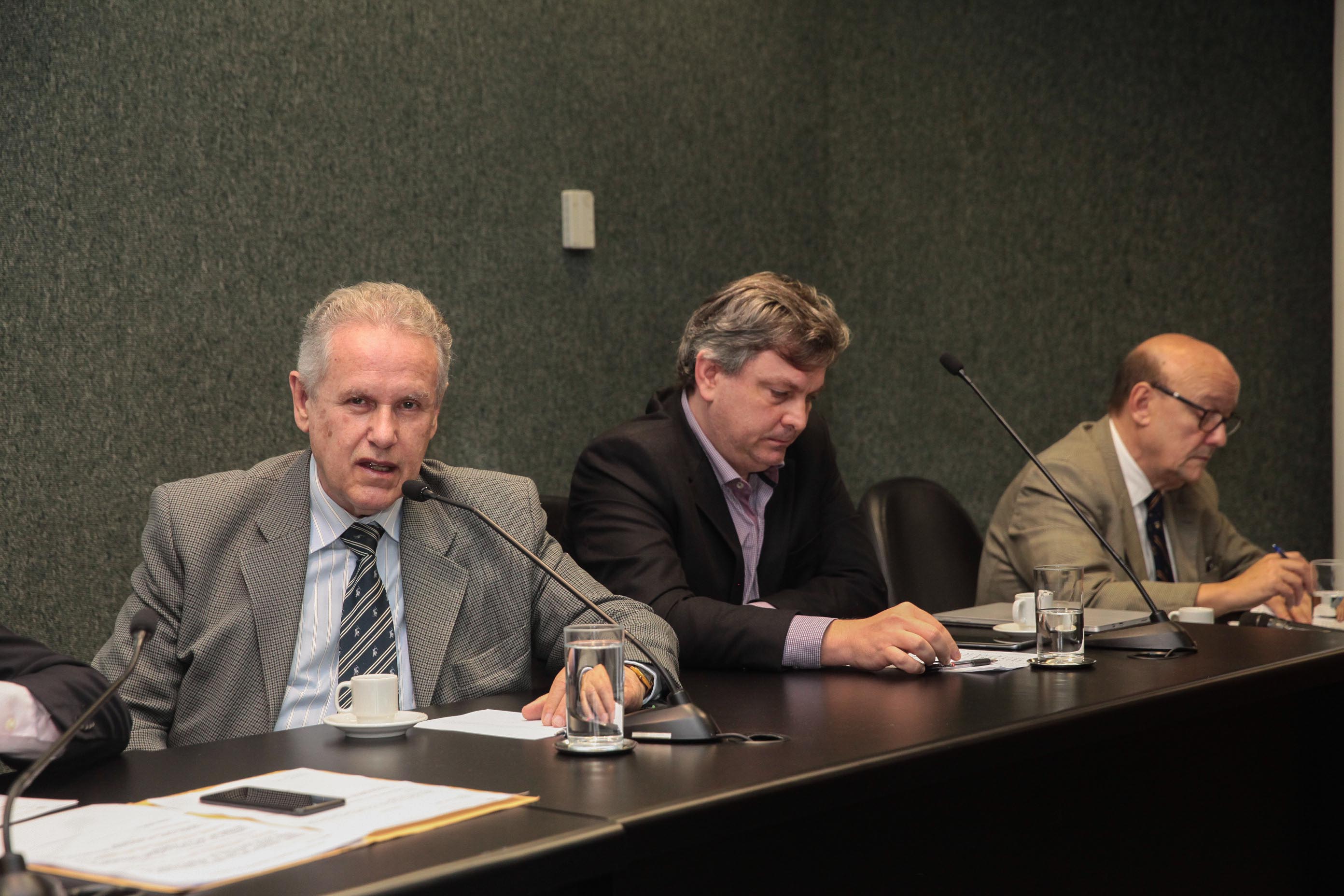 Comissão de Transporte e Desenvolvimento Urbano.