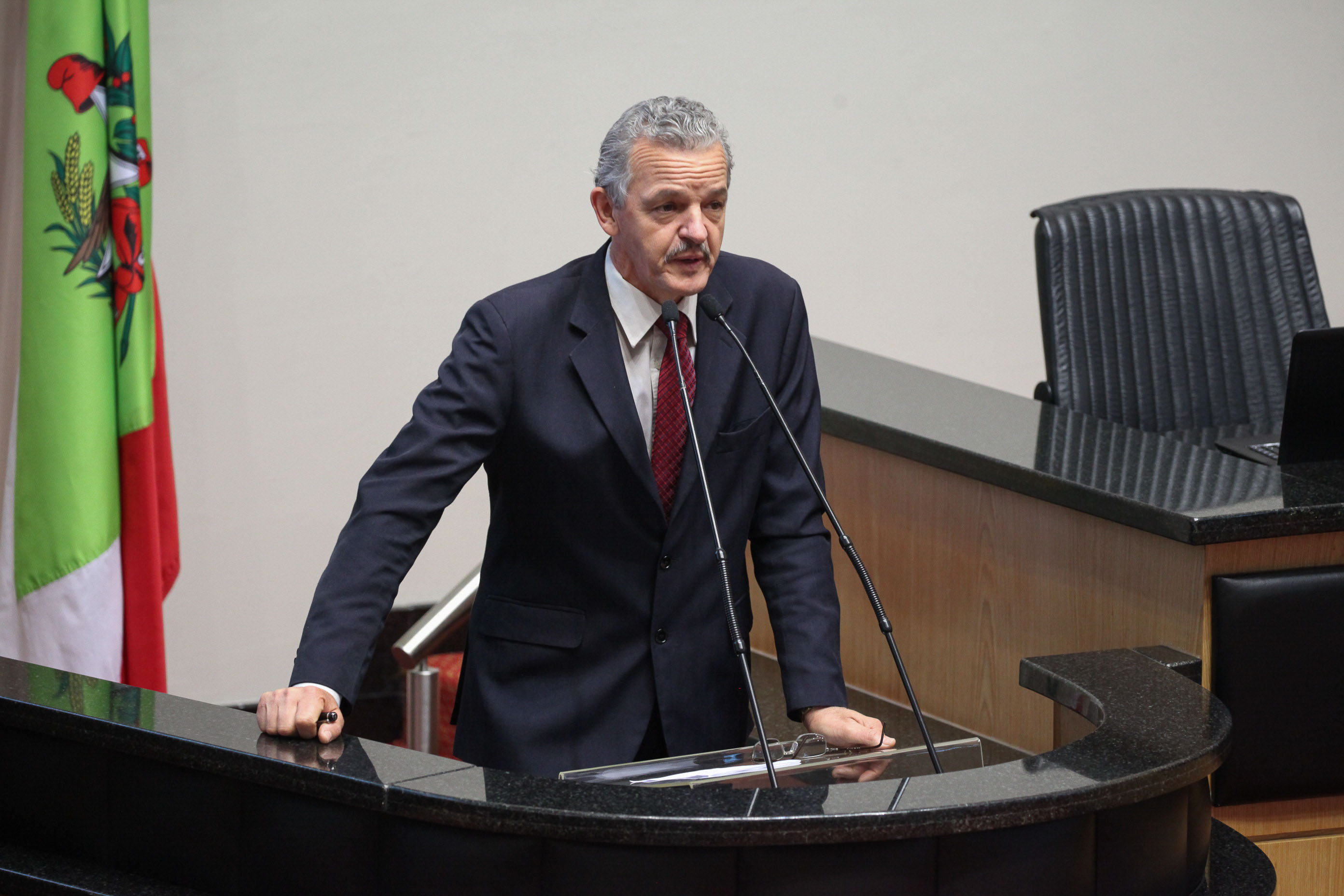 Deputado Dirceu Dresch (PT). Sessão Ordinária.