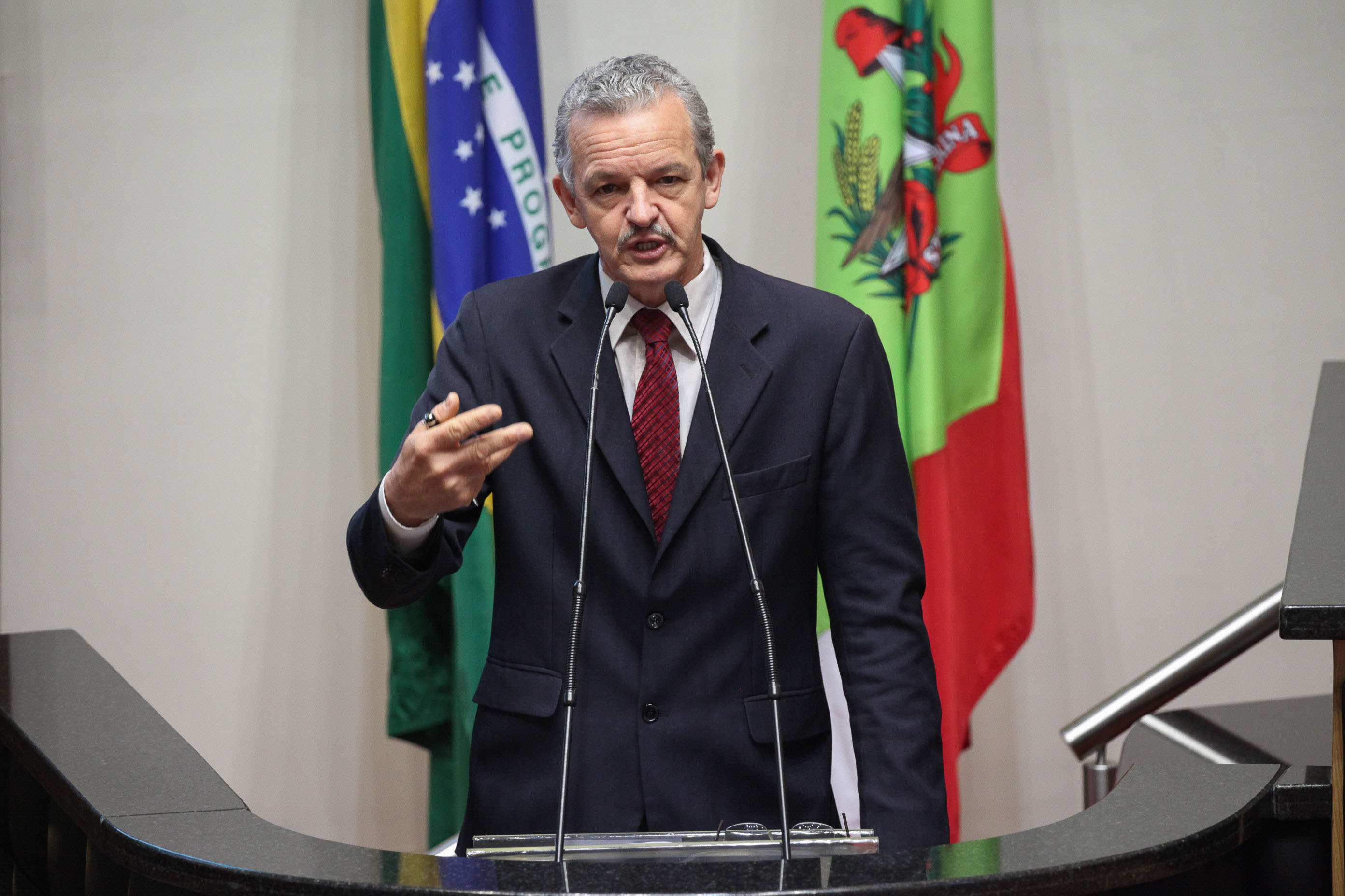 Deputado Dirceu Dresch (PT). Sessão Ordinária.