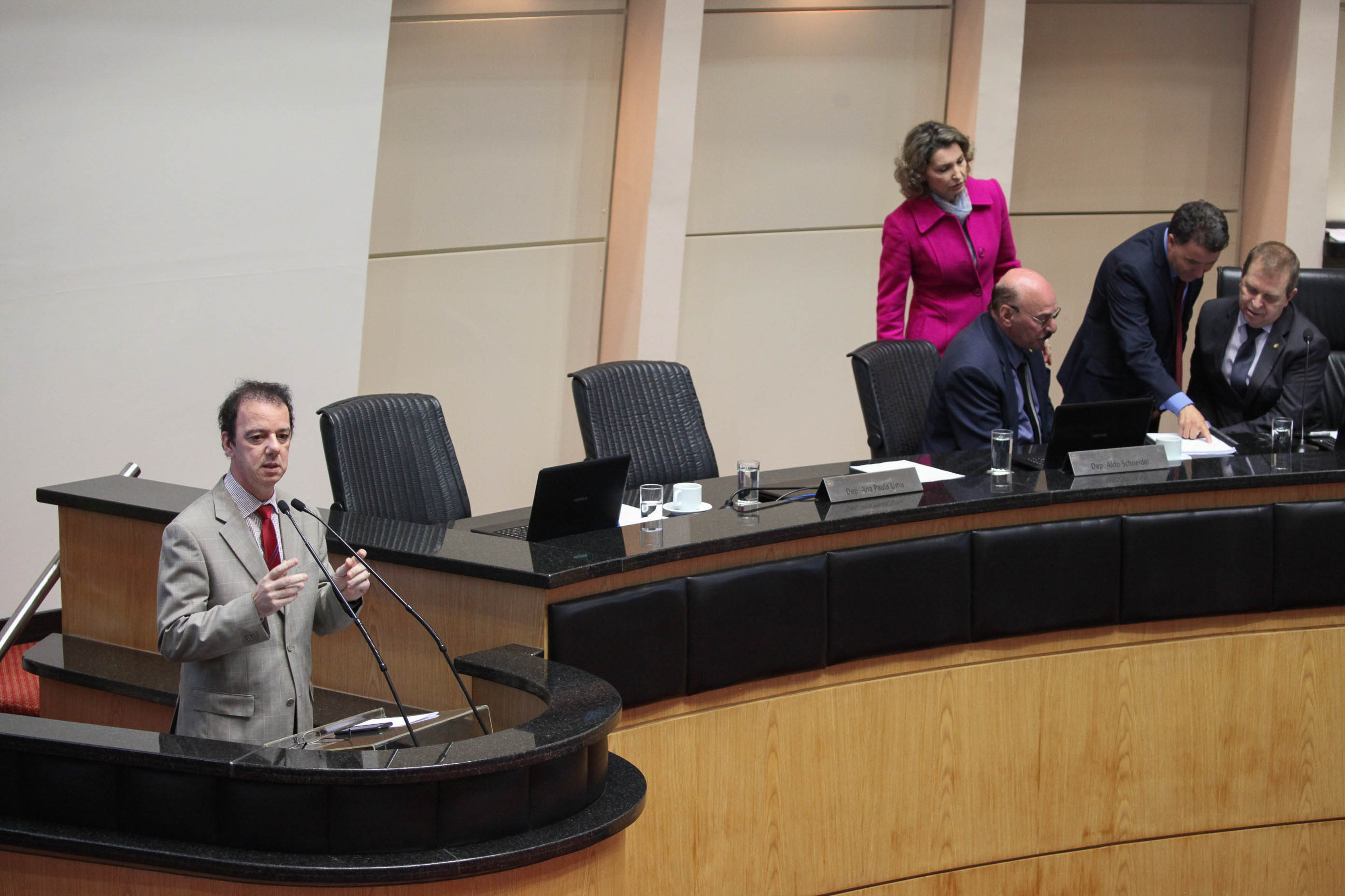 Deputado Ismael dos Santos (PSD). Sessão Ordinária.