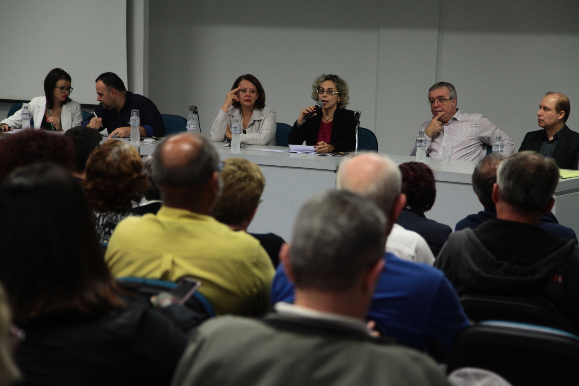 População de Blumenau tira dúvidas sobre o Programa Lar Legal