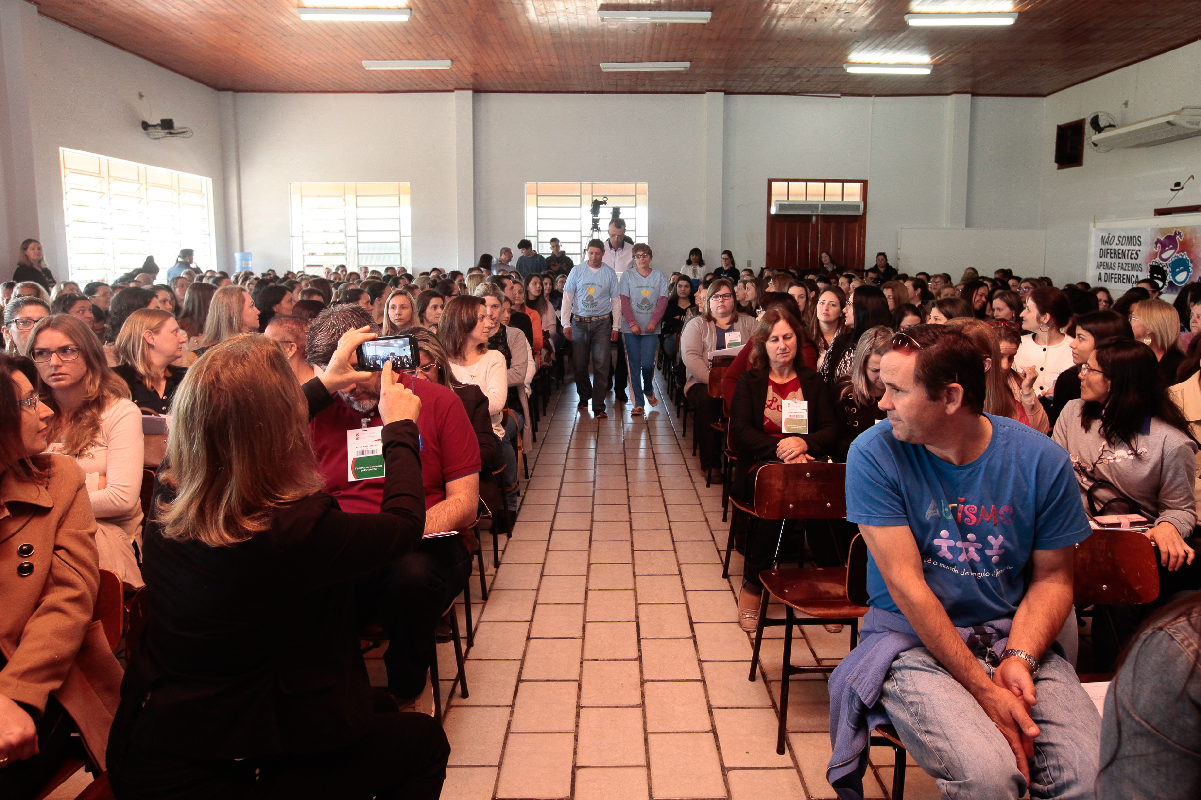 Seminário sobre o Transtorno do Espectro Autista: Conhecer para instruir.