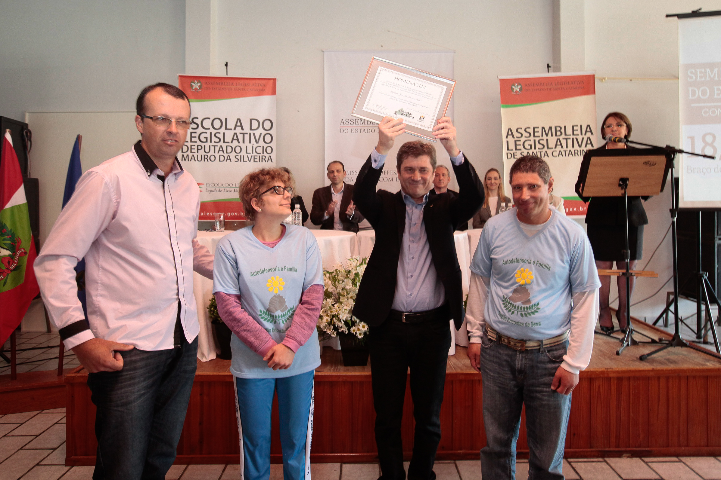 Seminário sobre o Transtorno do Espectro Autista: Conhecer para instruir.