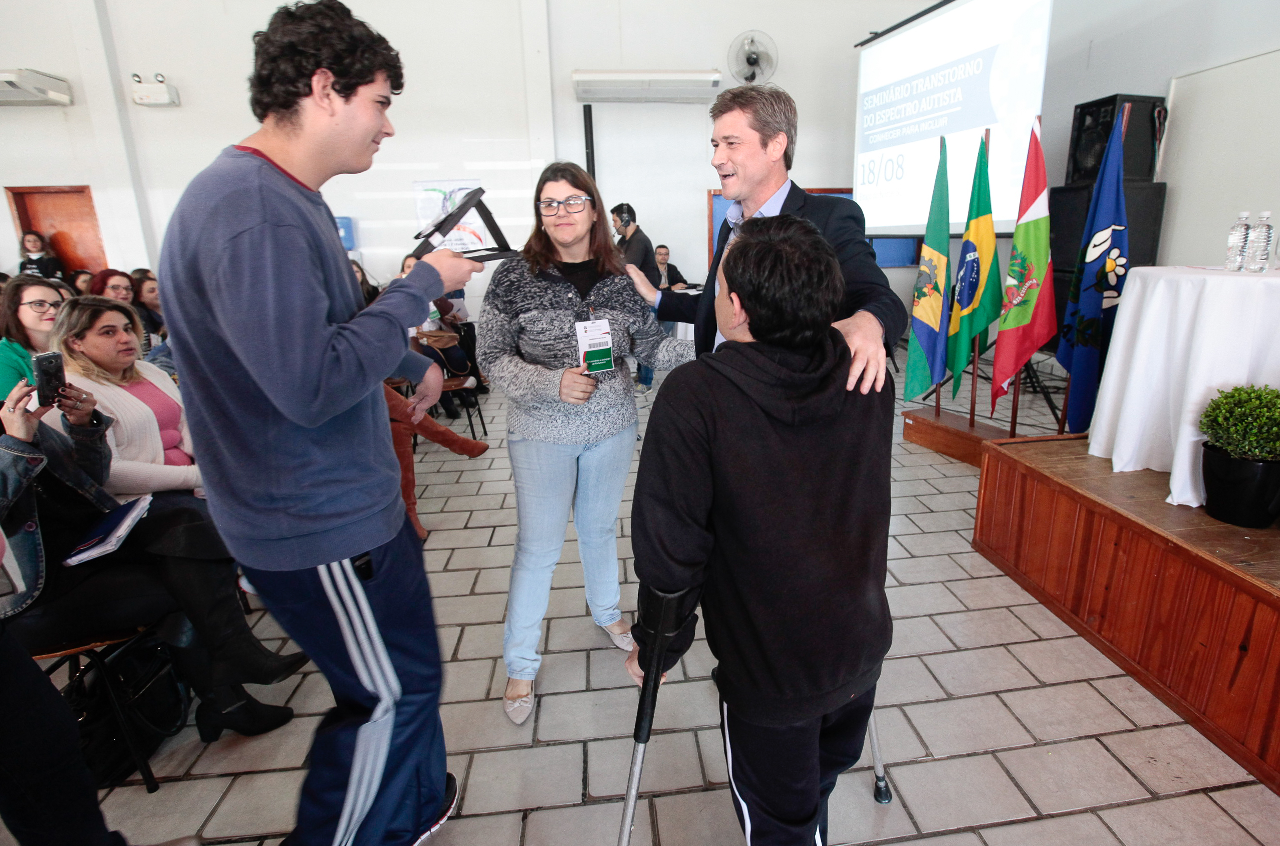 Seminário sobre o Transtorno do Espectro Autista: Conhecer para instruir.