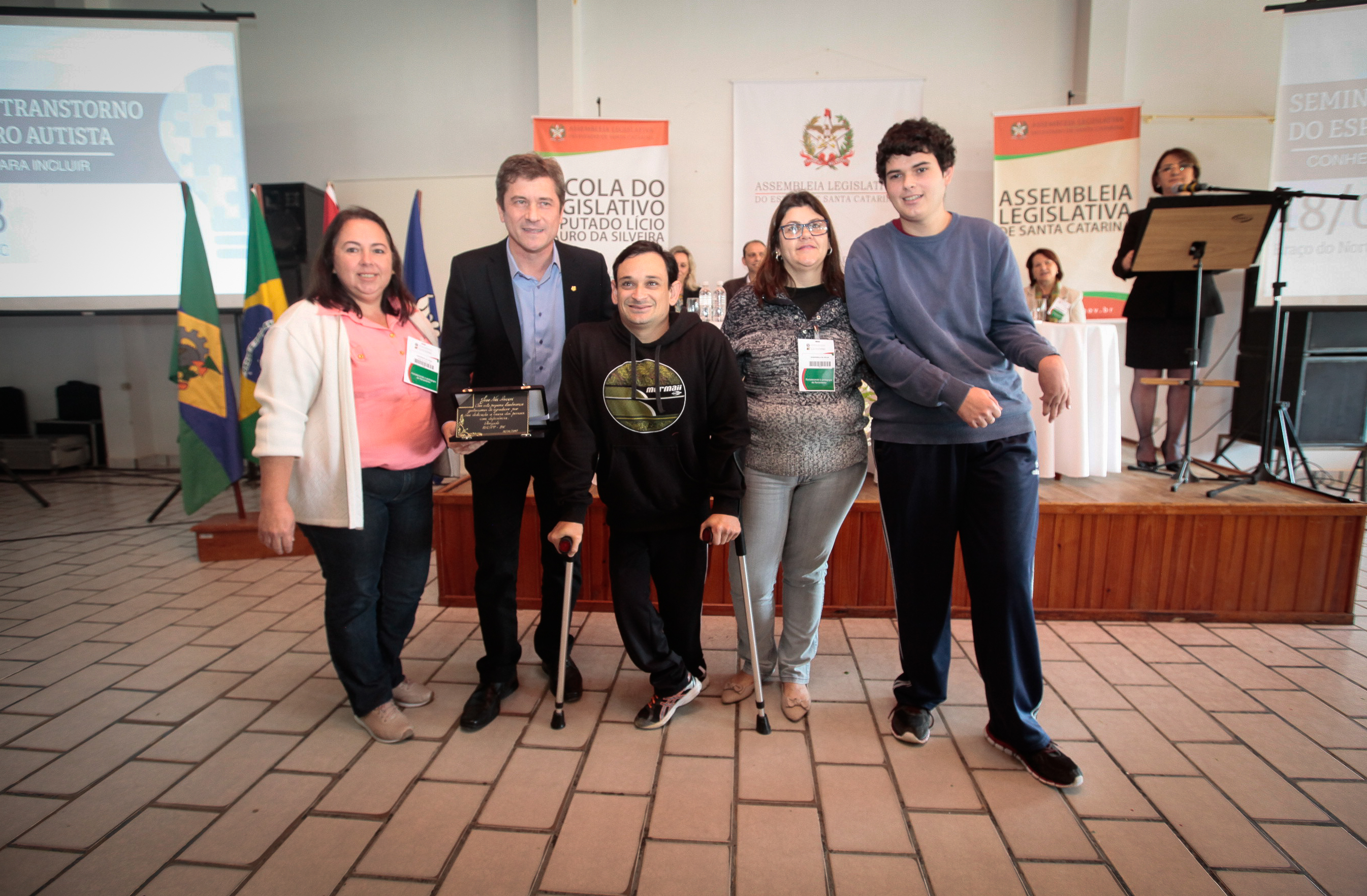 Seminário sobre o Transtorno do Espectro Autista: Conhecer para instruir.