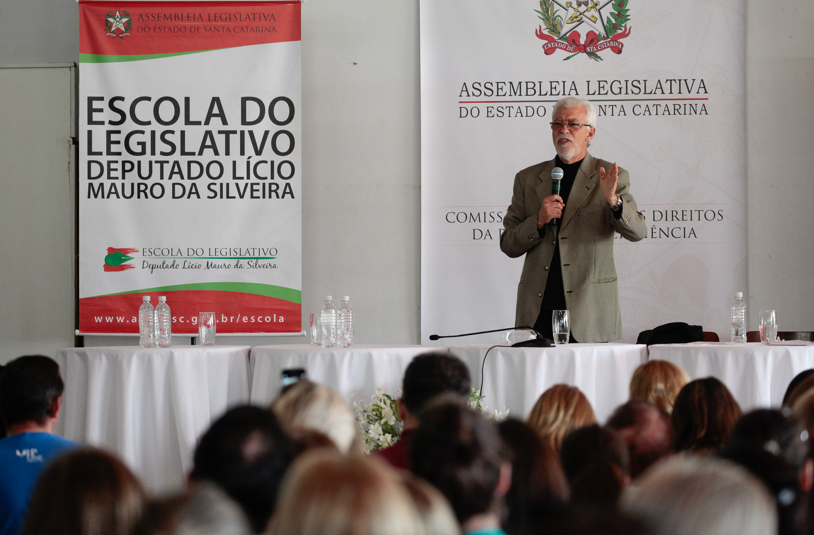 Seminário sobre o Transtorno do Espectro Autista: Conhecer para instruir. José Raimundo Facion.