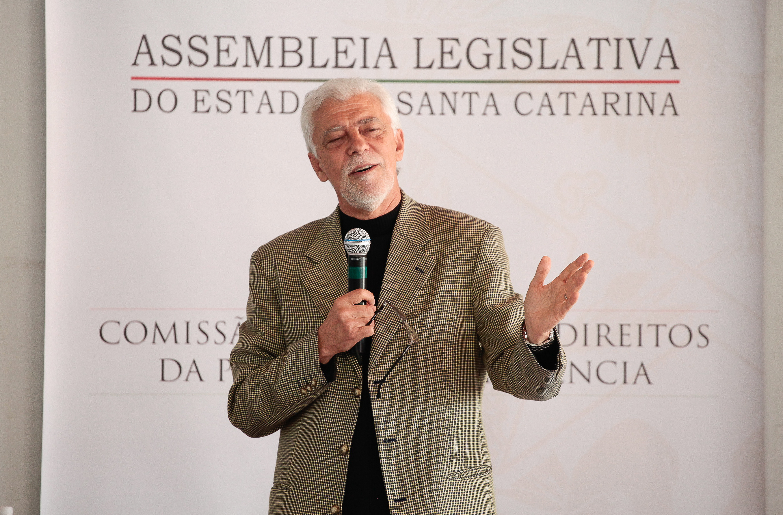 Seminário sobre o Transtorno do Espectro Autista: Conhecer para instruir. José Raimundo Facion.