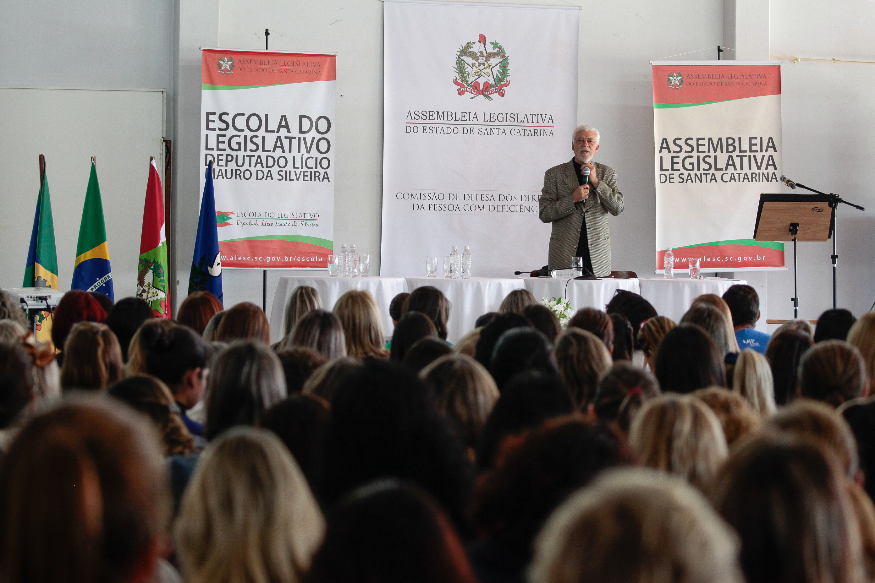 Seminário sobre o Transtorno do Espectro Autista: Conhecer para instruir. José Raimundo Facion.