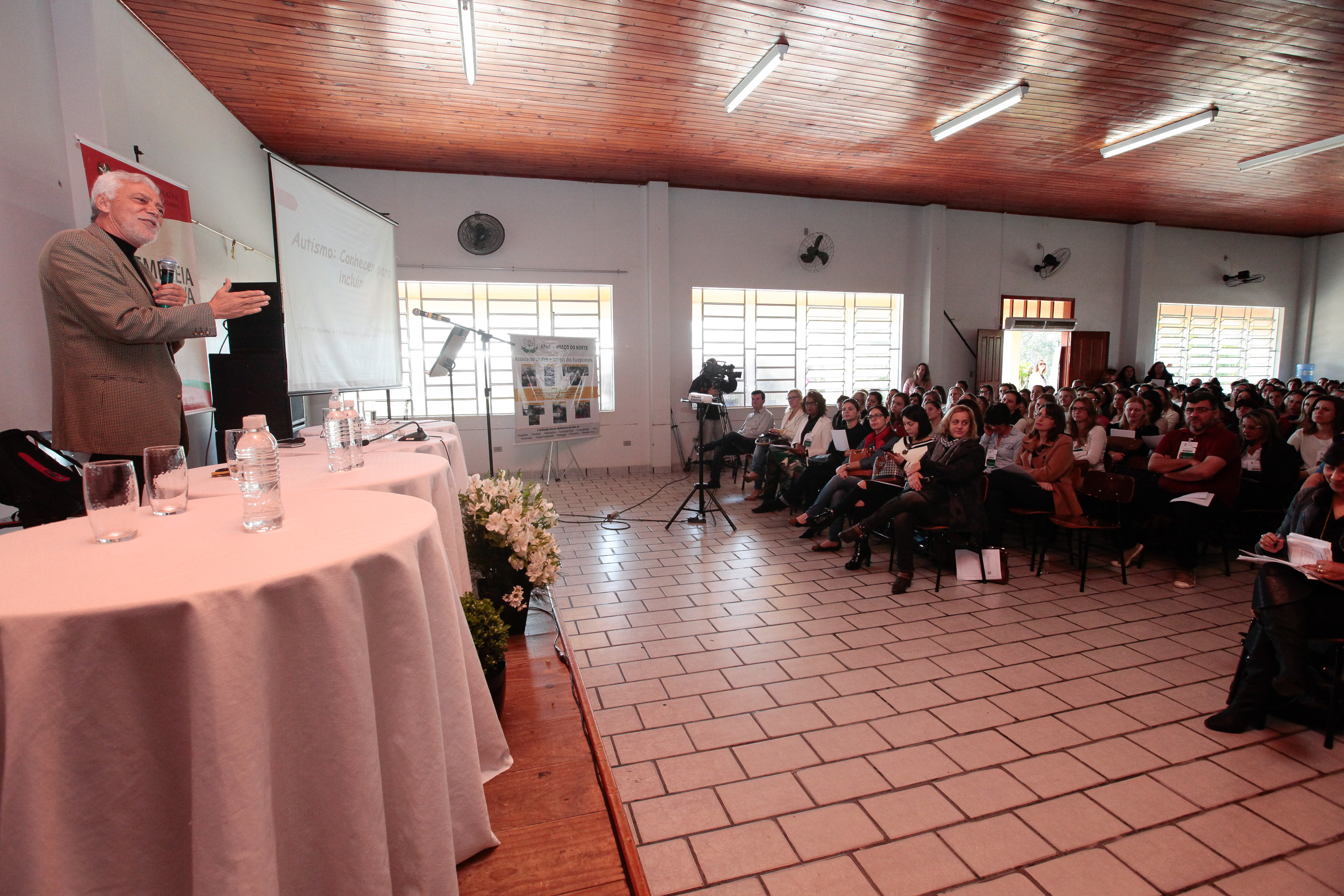 Seminário sobre o Transtorno do Espectro Autista: Conhecer para instruir. José Raimundo Facion.